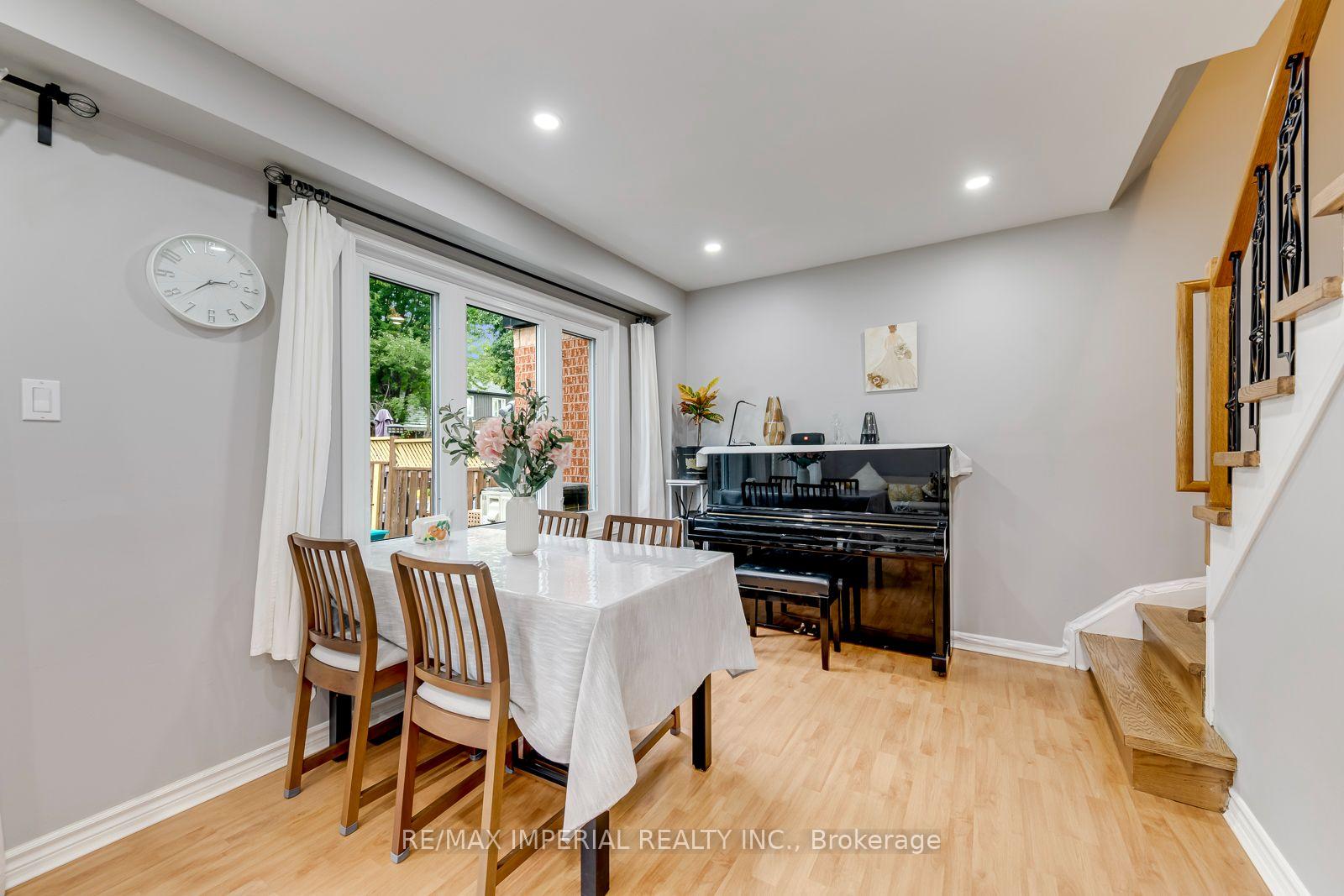 Photo 24 of 1107 Gable Drive, Oakville, Clearview — HOMEH