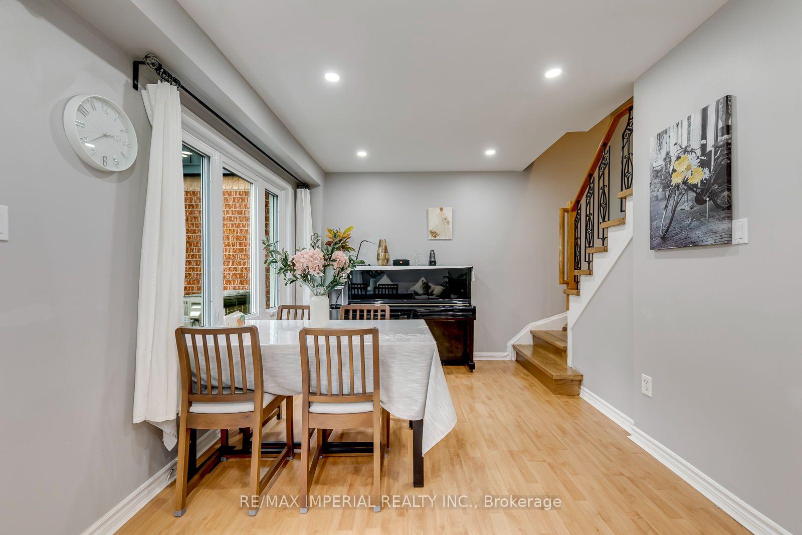 Photo 25 of 1107 Gable Drive, Oakville, Clearview — HOMEH