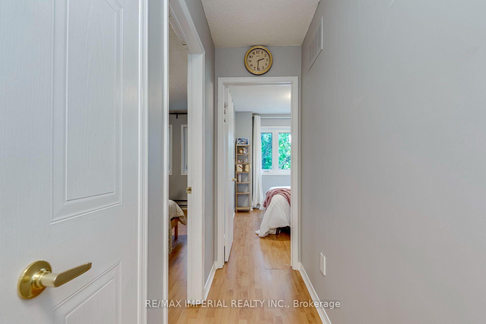 Photo 30 of 1107 Gable Drive, Oakville, Clearview — HOMEH