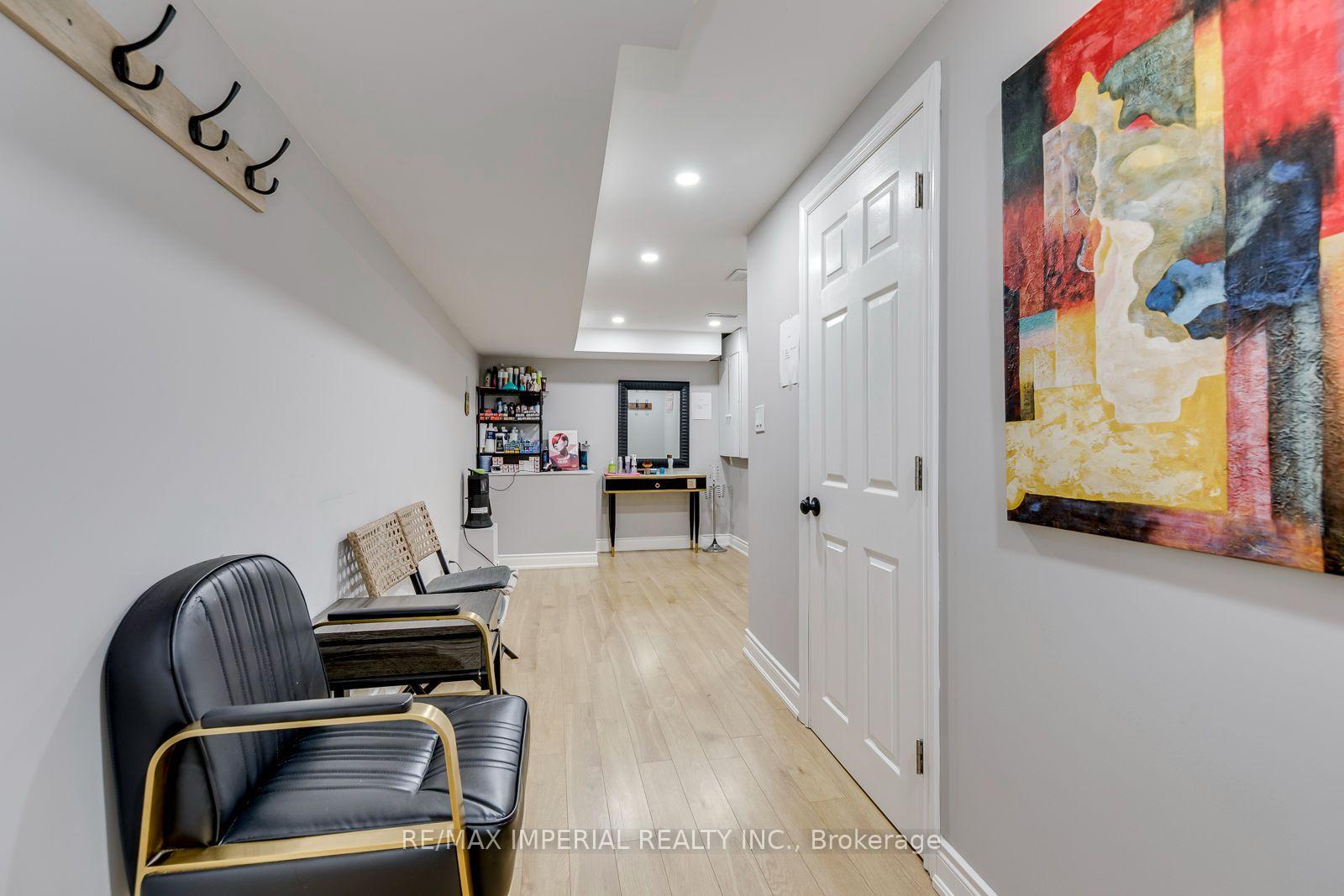 Photo 54 of 1107 Gable Drive, Oakville, Clearview — HOMEH
