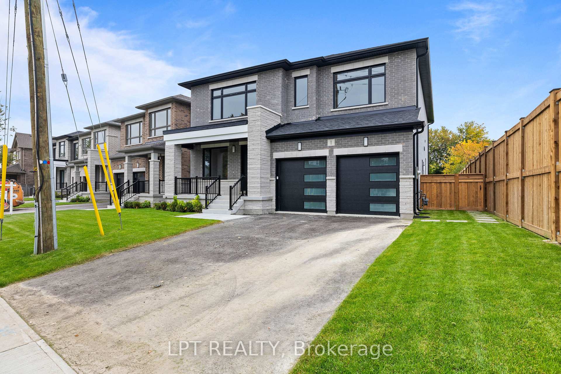 Photo 4 of 1 Richmond Park Drive, Georgina, Keswick North — HOMEH