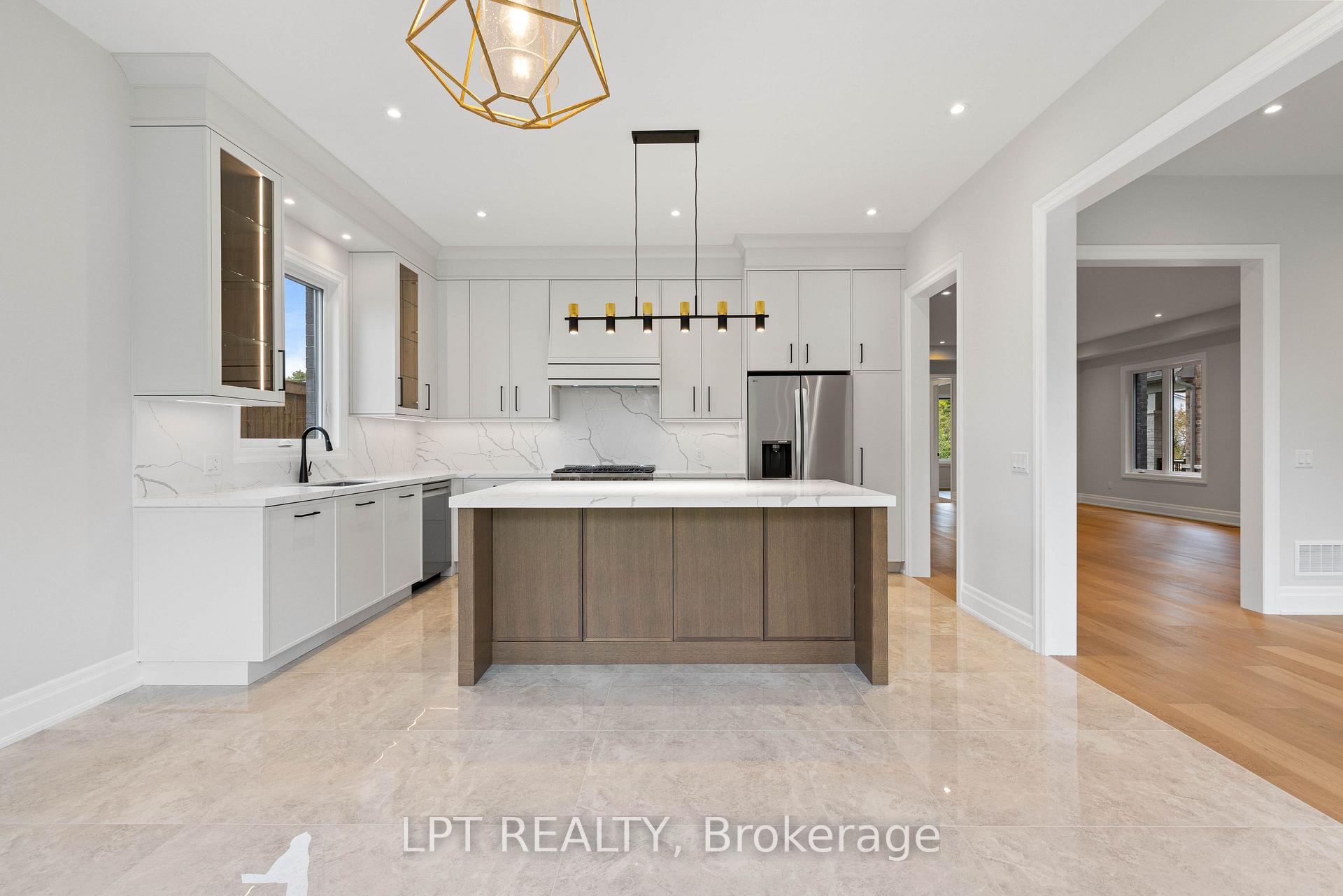 Photo 6 of 1 Richmond Park Drive, Georgina, Keswick North — HOMEH