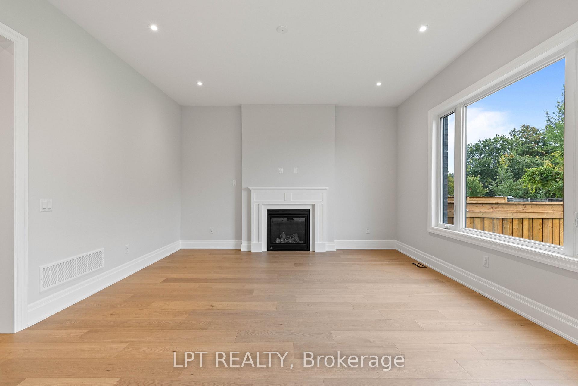 Photo 9 of 1 Richmond Park Drive, Georgina, Keswick North — HOMEH