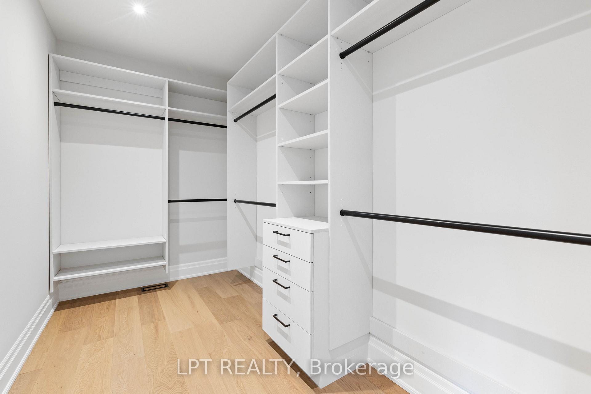 Photo 16 of 1 Richmond Park Drive, Georgina, Keswick North — HOMEH