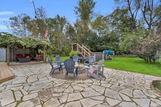 Photo 20 of 29 Johnston Street, Georgina, Pefferlaw — HOMEH