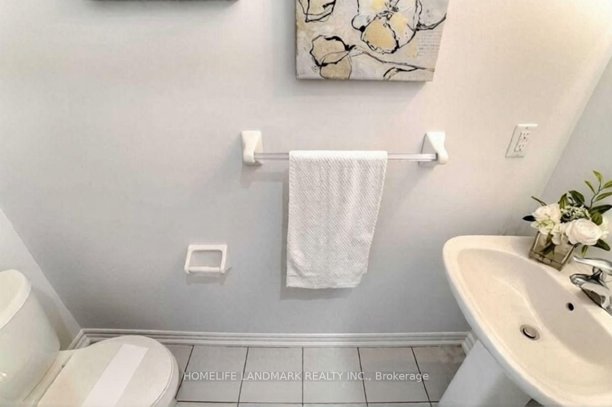 Photo 6 of 14 Coho Drive, Whitby, Lynde Creek — HOMEH