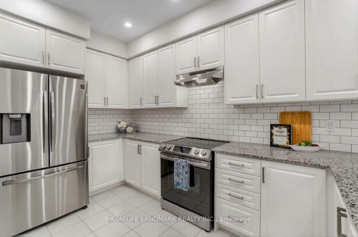 Photo 10 of 14 Coho Drive, Whitby, Lynde Creek — HOMEH