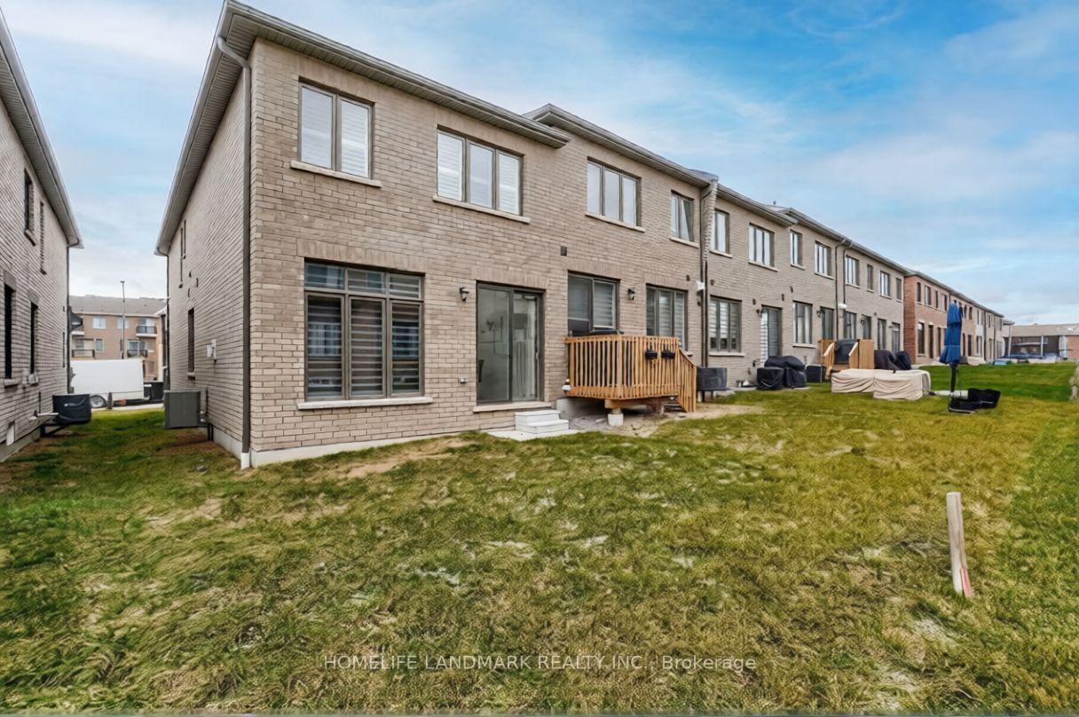 Photo 11 of 14 Coho Drive, Whitby, Lynde Creek — HOMEH