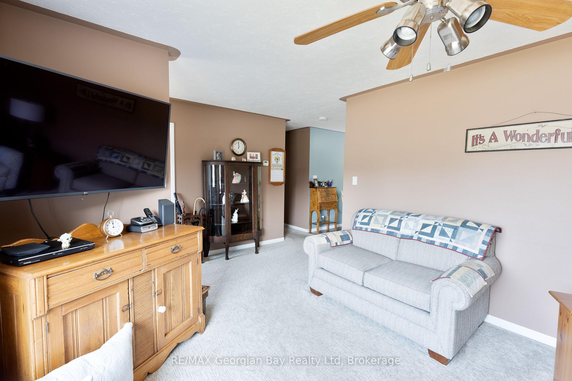 Photo 6 of 5 Easton Avenue, Tay, Port McNicoll — HOMEH