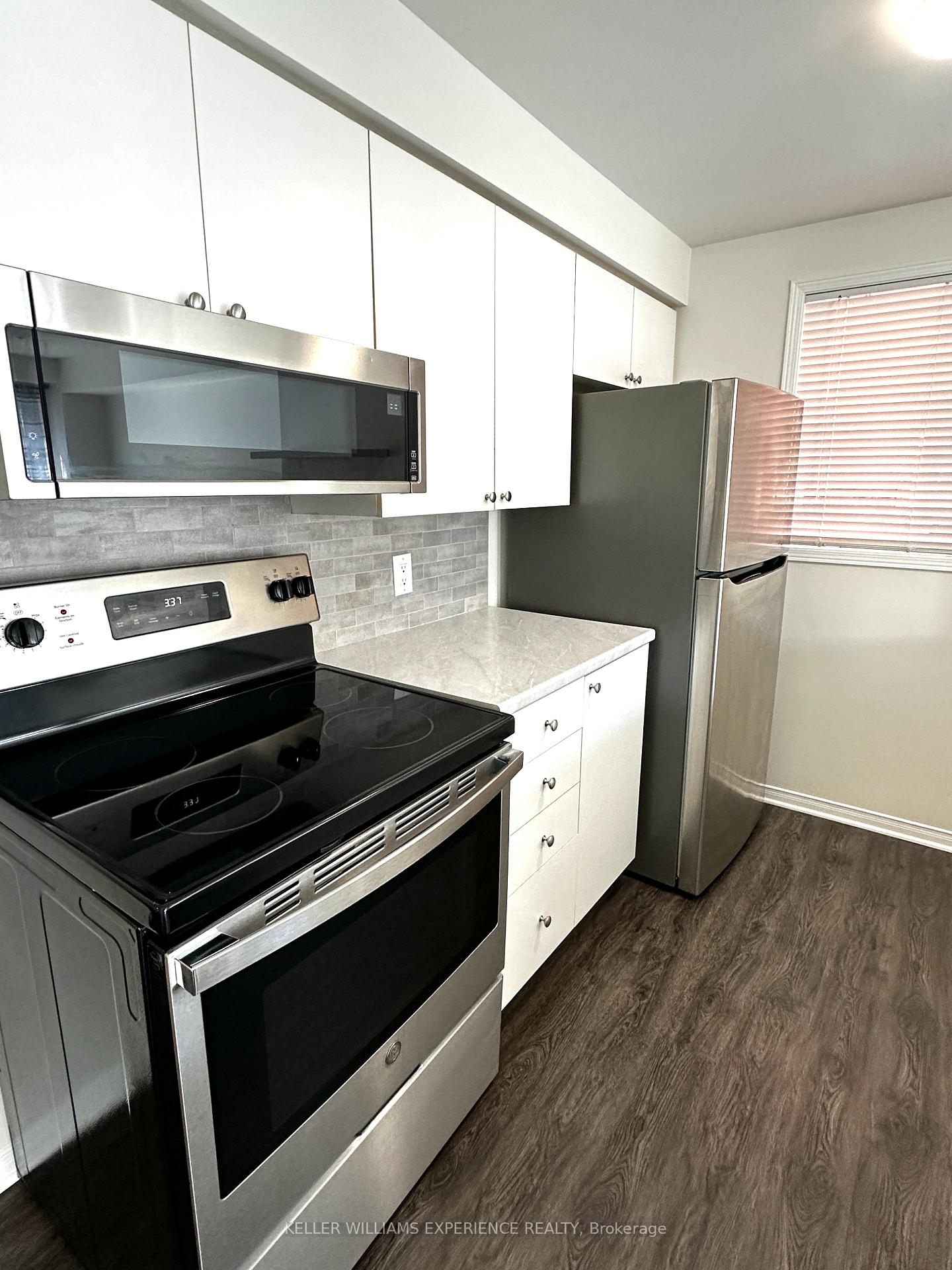 Photo 6 of 205 Tunbridge Road, Barrie, Georgian Drive — HOMEH
