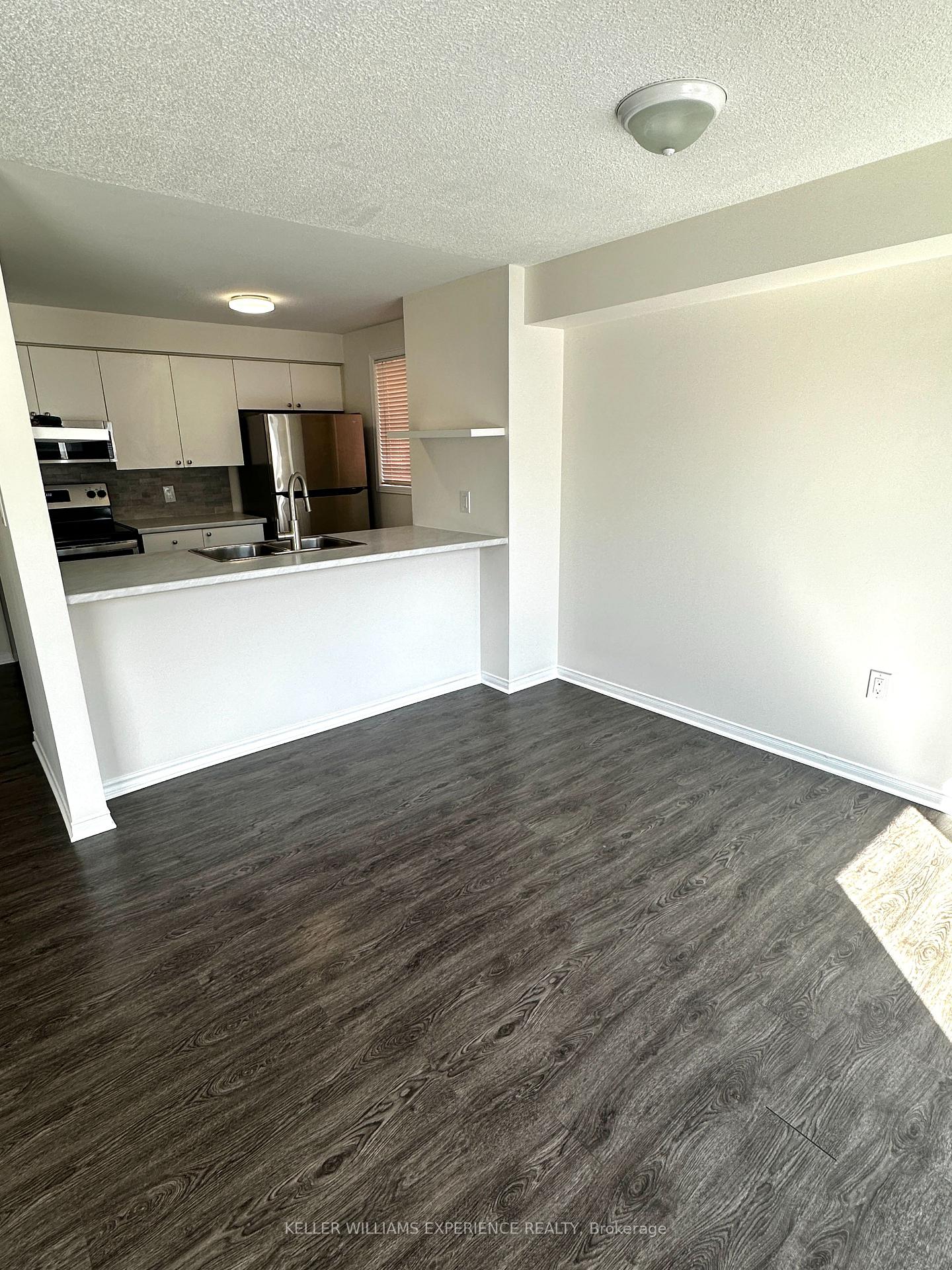 Photo 8 of 205 Tunbridge Road, Barrie, Georgian Drive — HOMEH