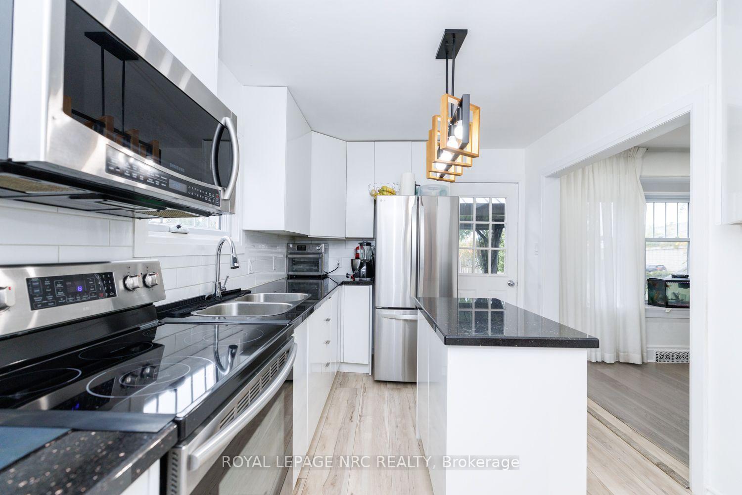 Photo 6 of 243 Geneva Street, St. Catharines, Downtown — HOMEH