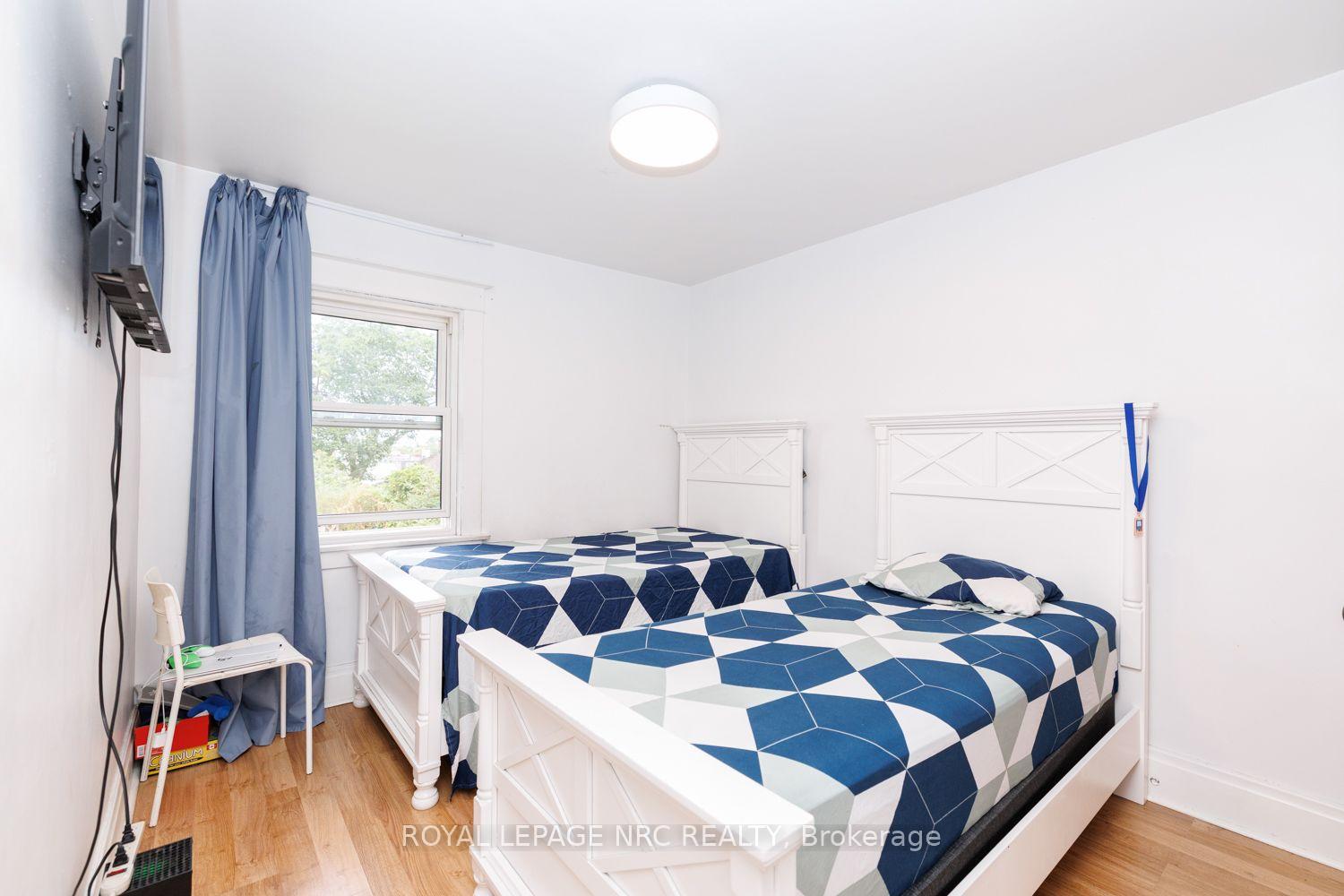 Photo 18 of 243 Geneva Street, St. Catharines, Downtown — HOMEH