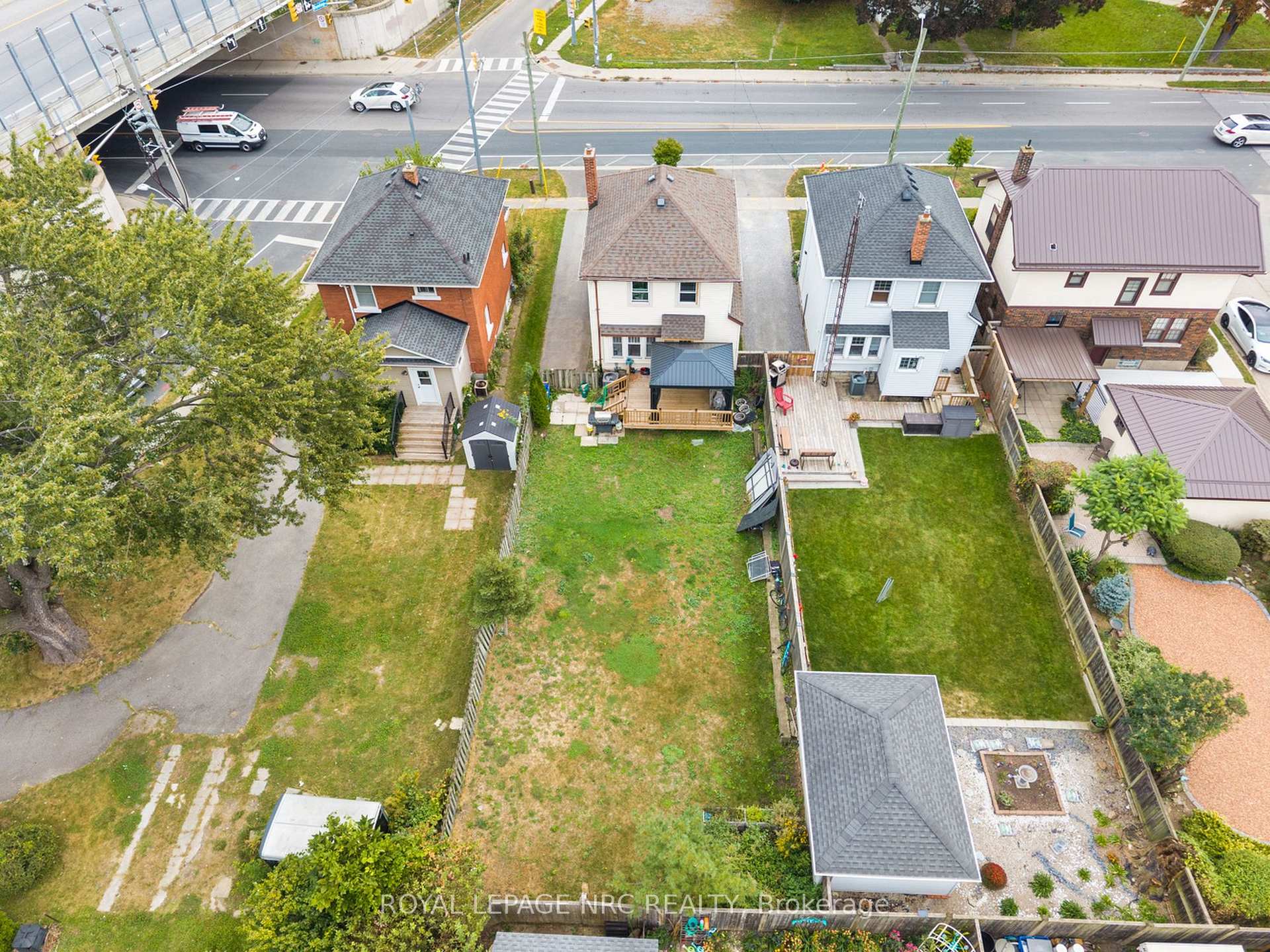 Photo 37 of 243 Geneva Street, St. Catharines, Downtown — HOMEH