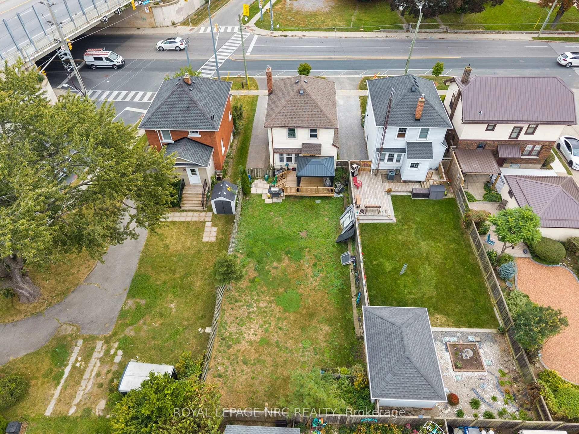 Photo 38 of 243 Geneva Street, St. Catharines, Downtown — HOMEH