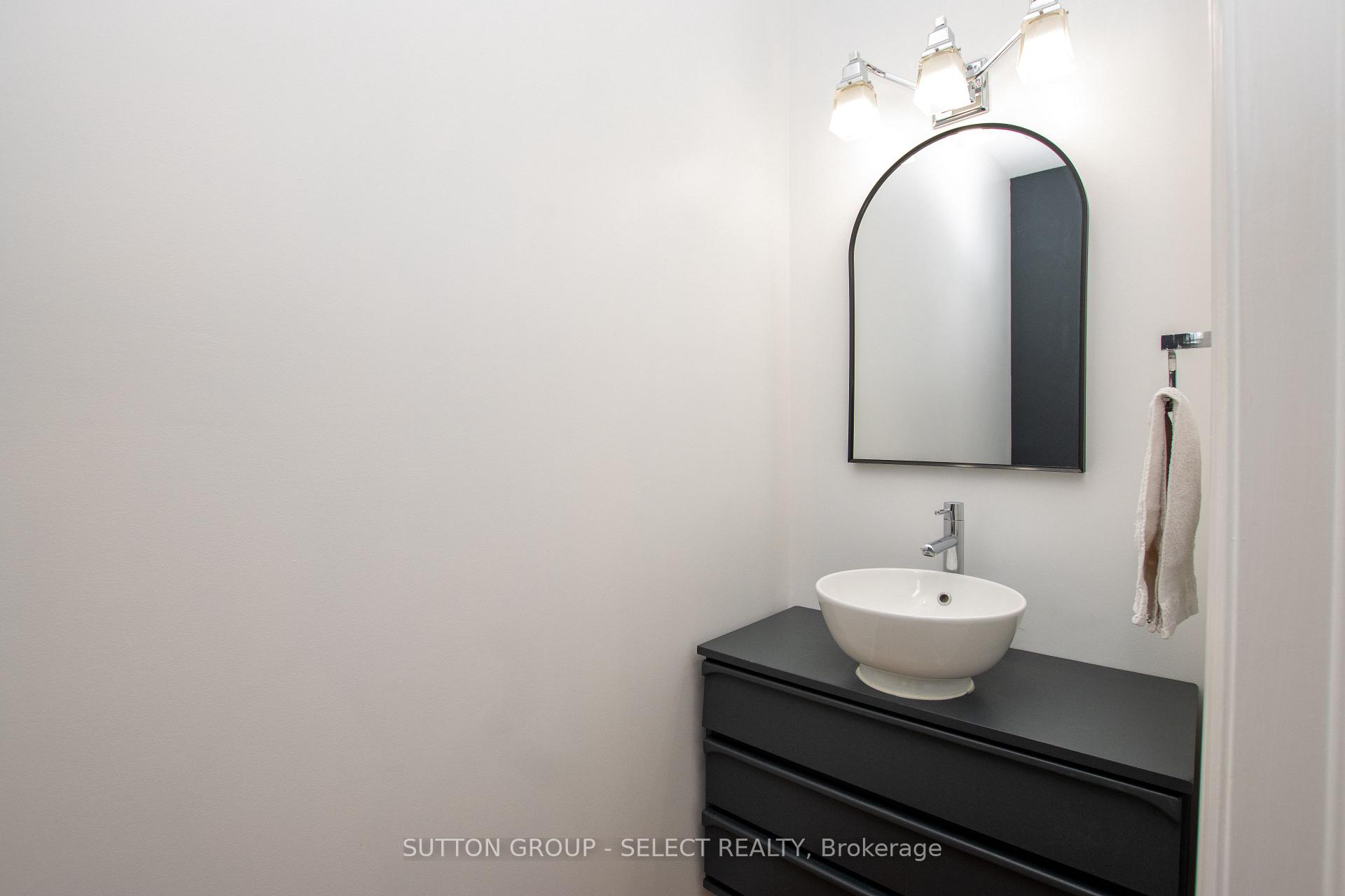 Photo 9 of 4125 Masterson Circle, London, South V — HOMEH