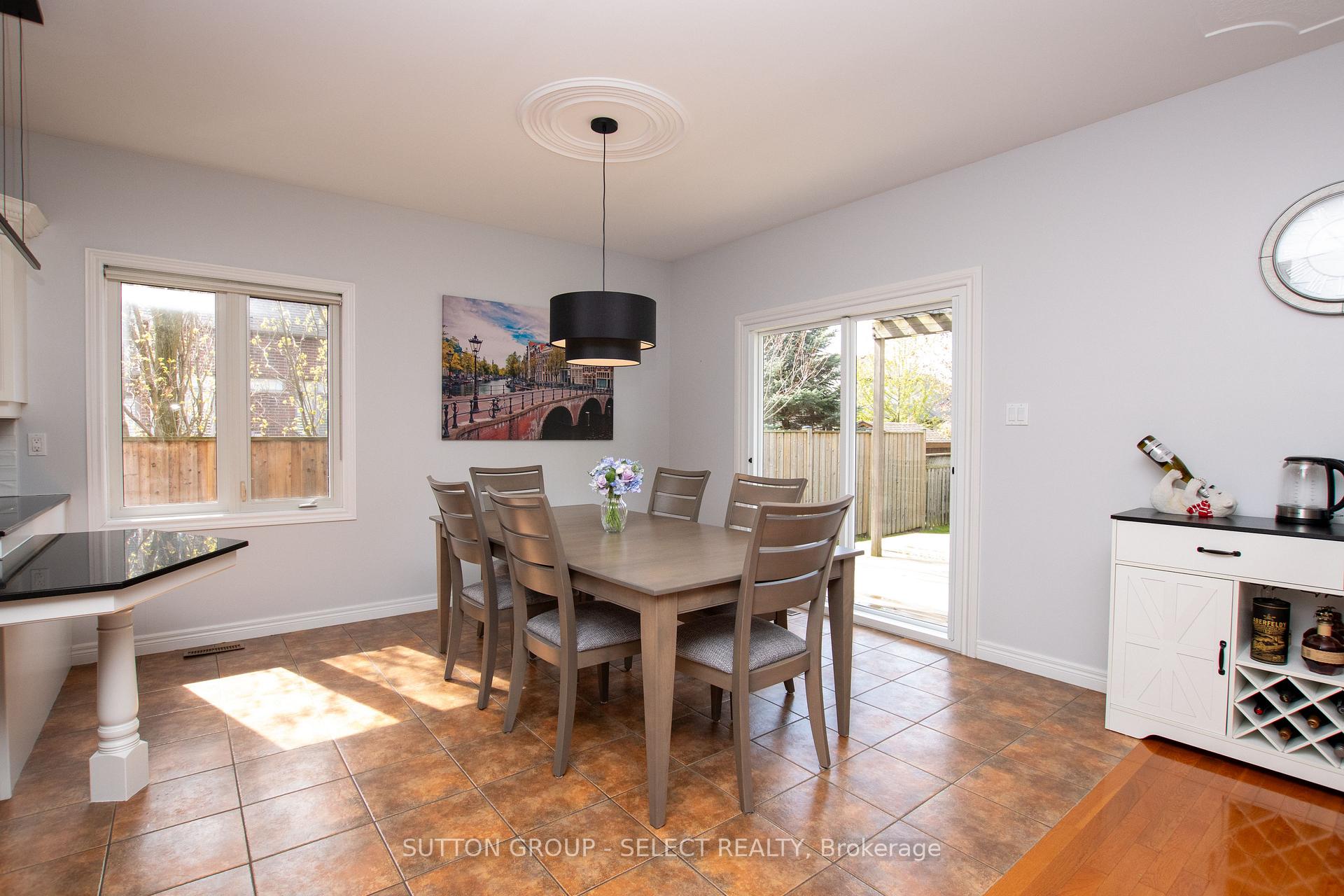 Photo 14 of 4125 Masterson Circle, London, South V — HOMEH
