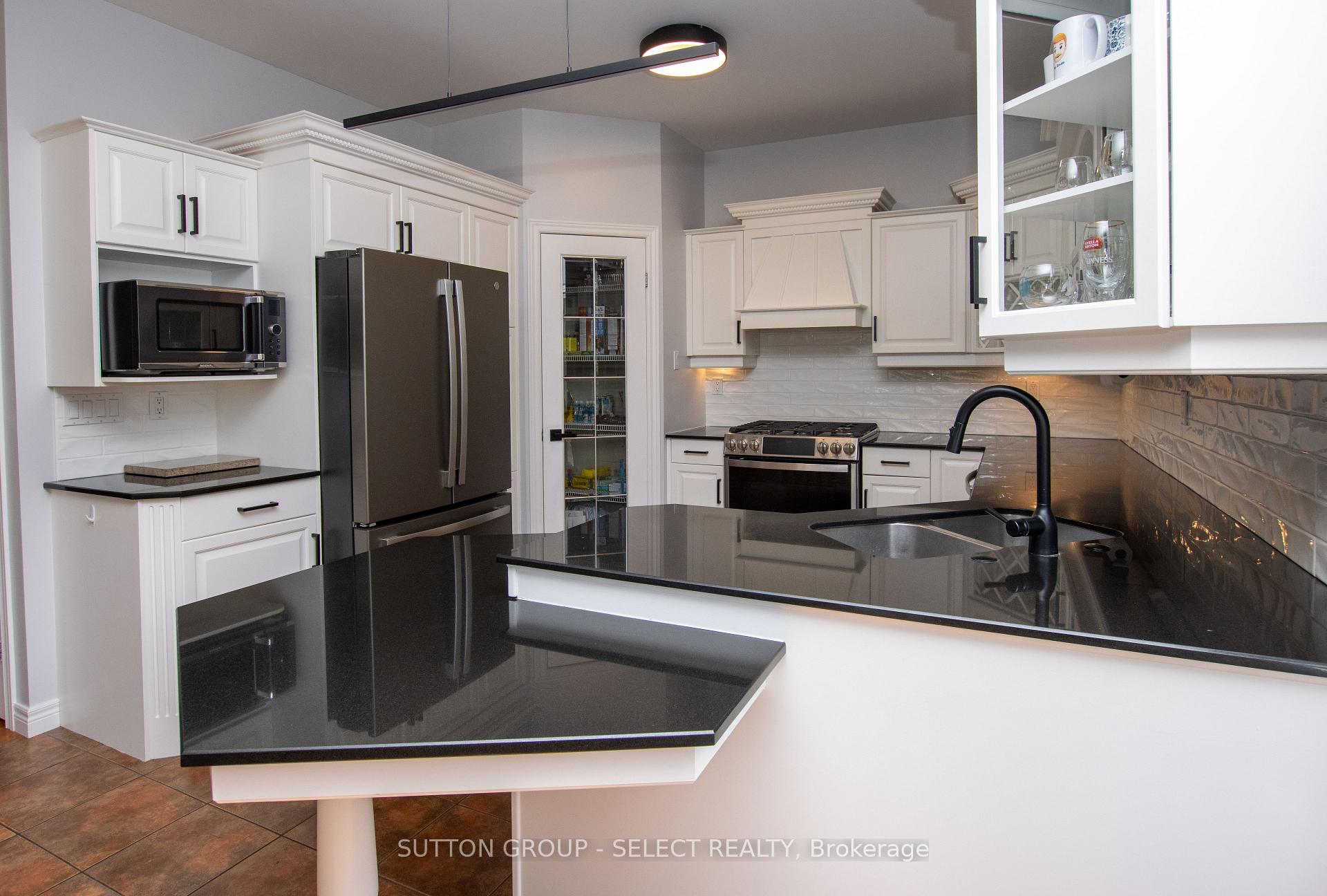 Photo 20 of 4125 Masterson Circle, London, South V — HOMEH