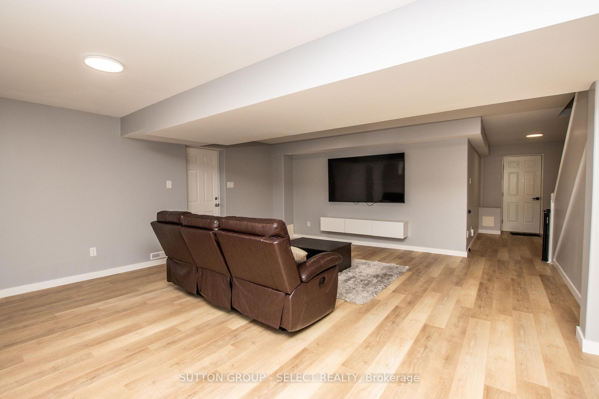 Photo 35 of 4125 Masterson Circle, London, South V — HOMEH