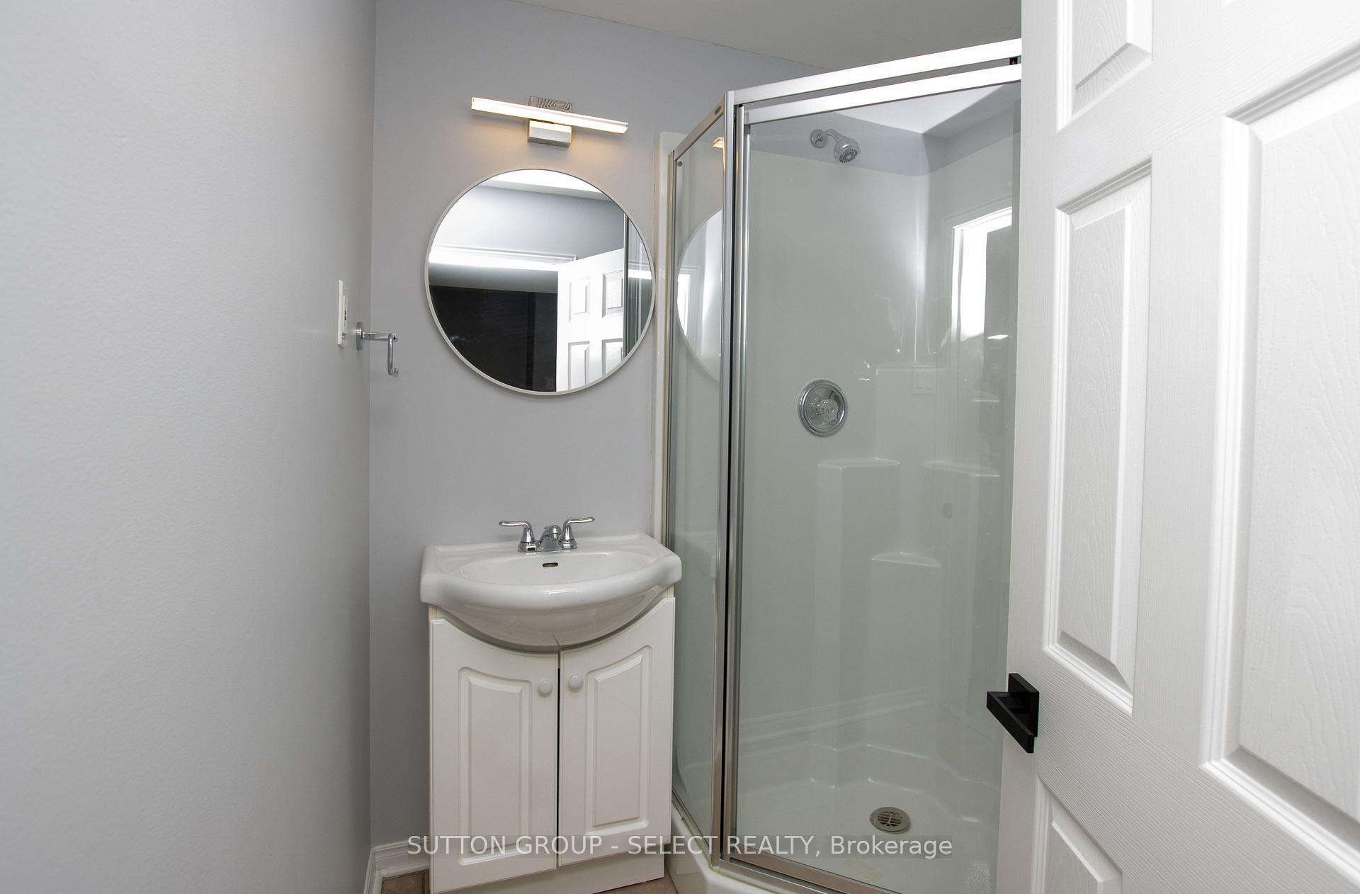 Photo 37 of 4125 Masterson Circle, London, South V — HOMEH