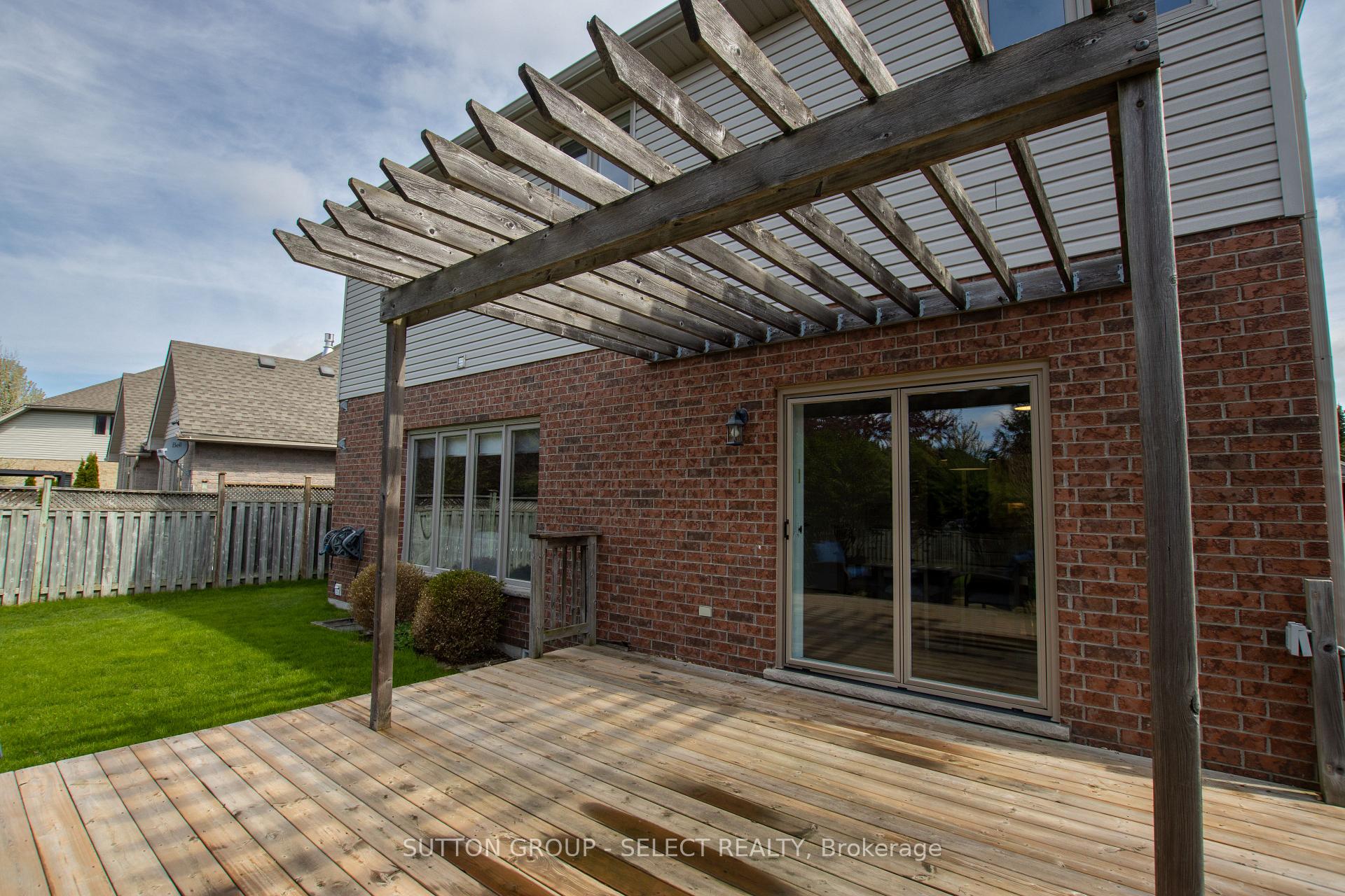 Photo 40 of 4125 Masterson Circle, London, South V — HOMEH