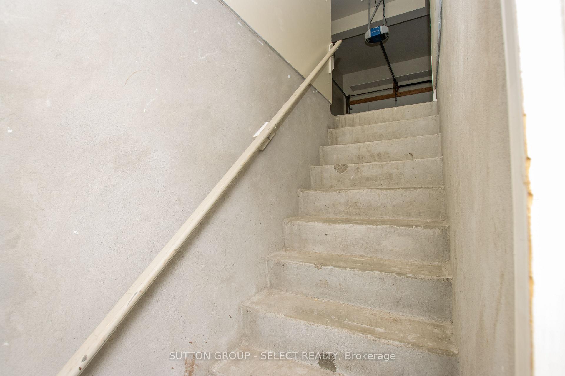 Photo 47 of 4125 Masterson Circle, London, South V — HOMEH
