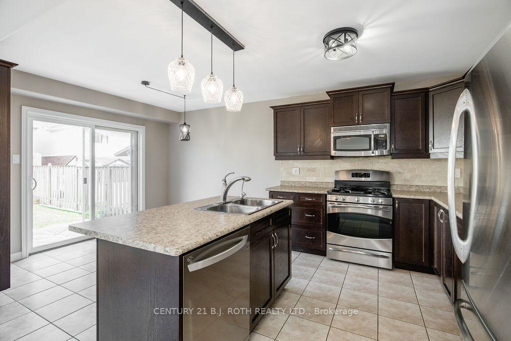 Photo 13 of 31 Mcmulkin Street, New Tecumseth, Alliston — HOMEH