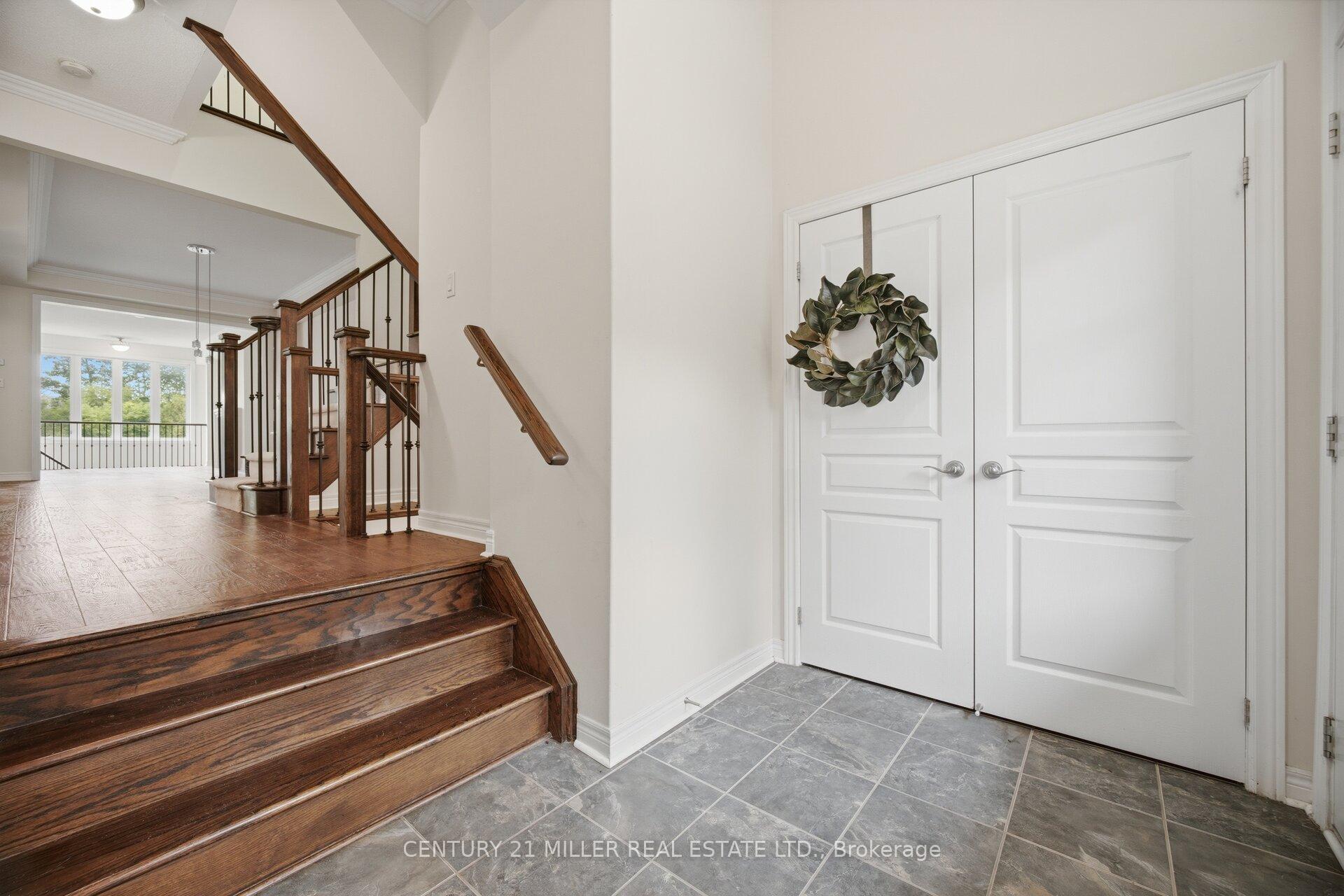 Photo 5 of 2455 Village Common, Oakville, Bronte Creek — HOMEH