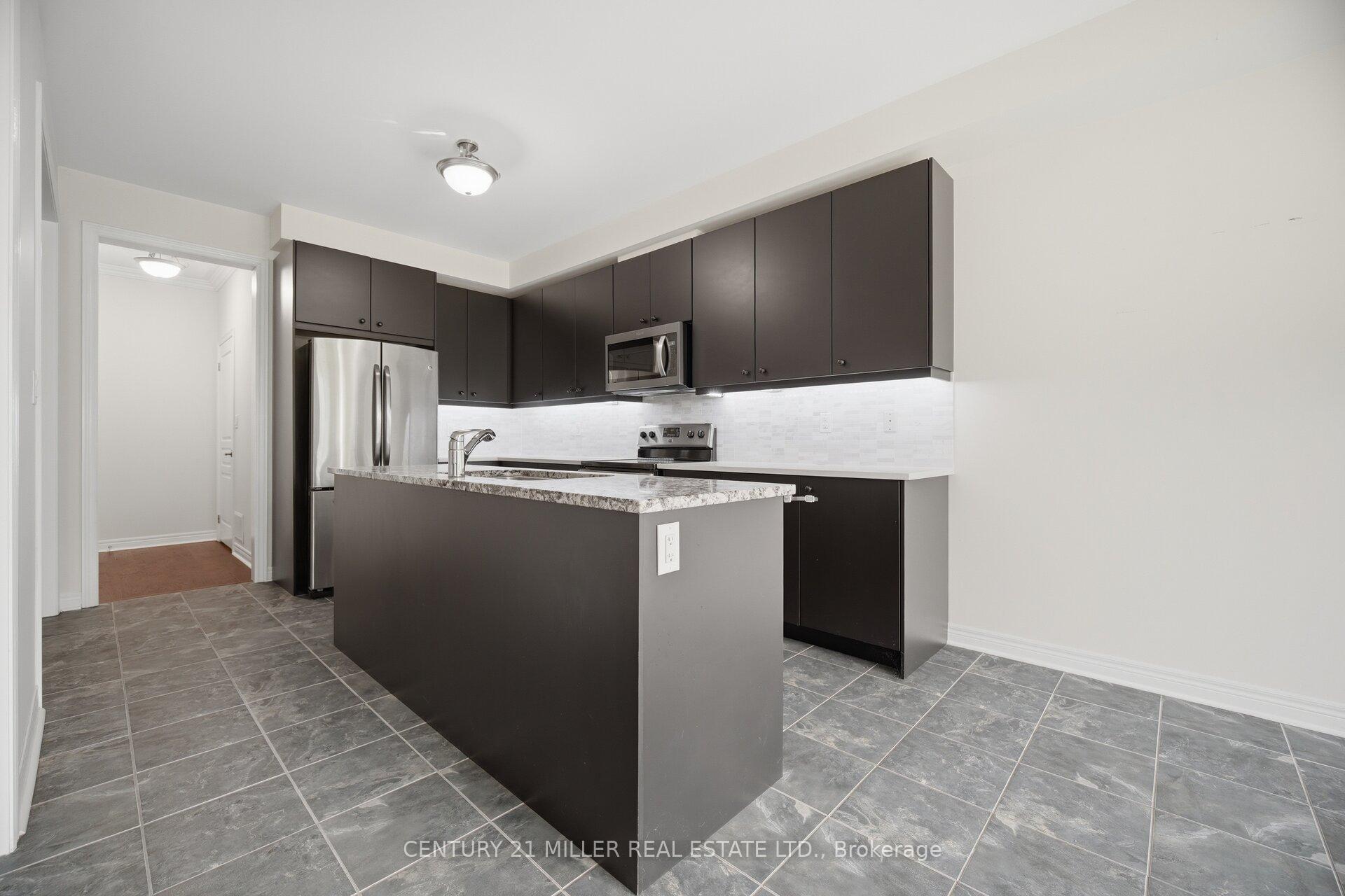 Photo 8 of 2455 Village Common, Oakville, Bronte Creek — HOMEH