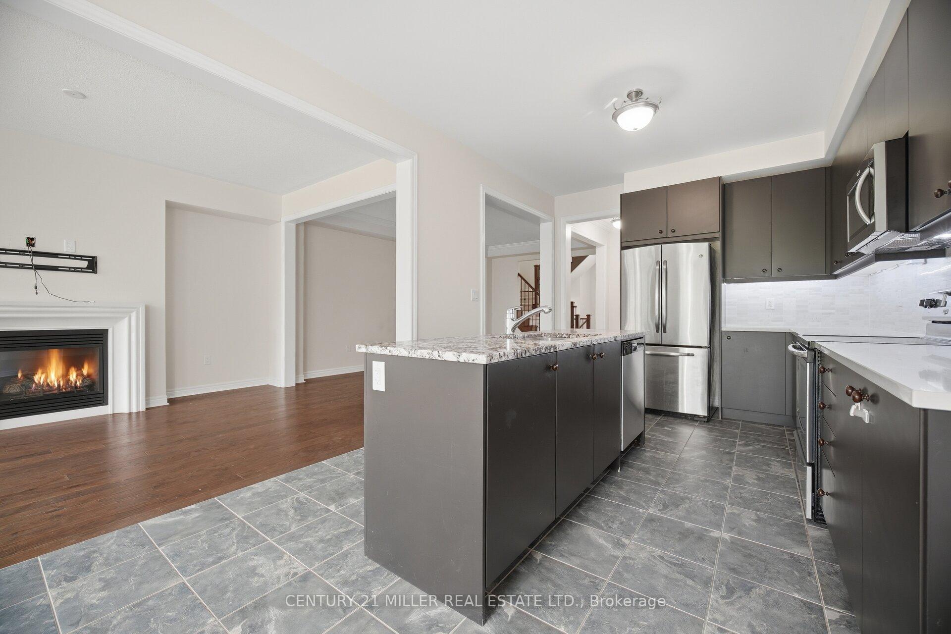 Photo 9 of 2455 Village Common, Oakville, Bronte Creek — HOMEH