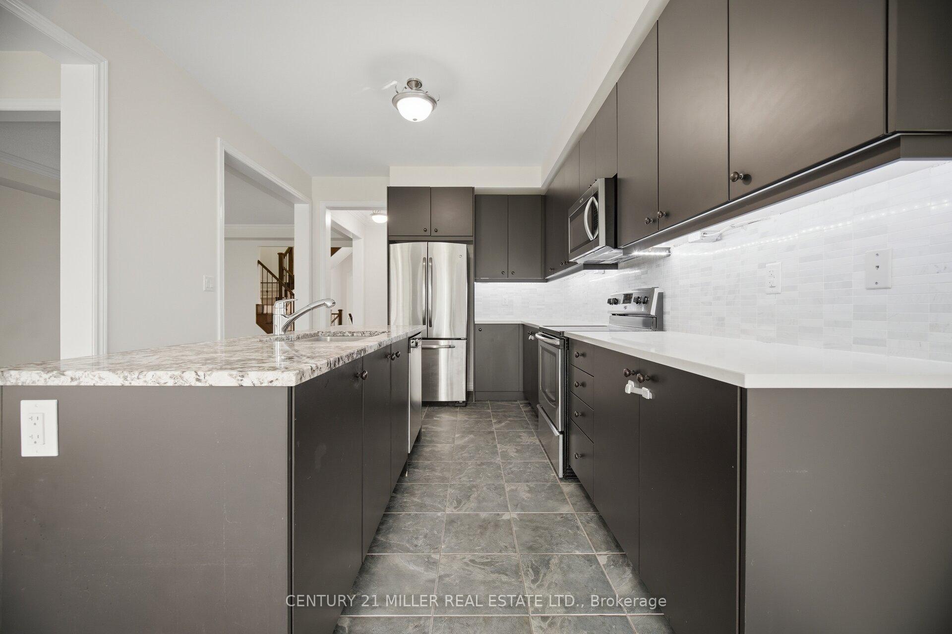 Photo 10 of 2455 Village Common, Oakville, Bronte Creek — HOMEH