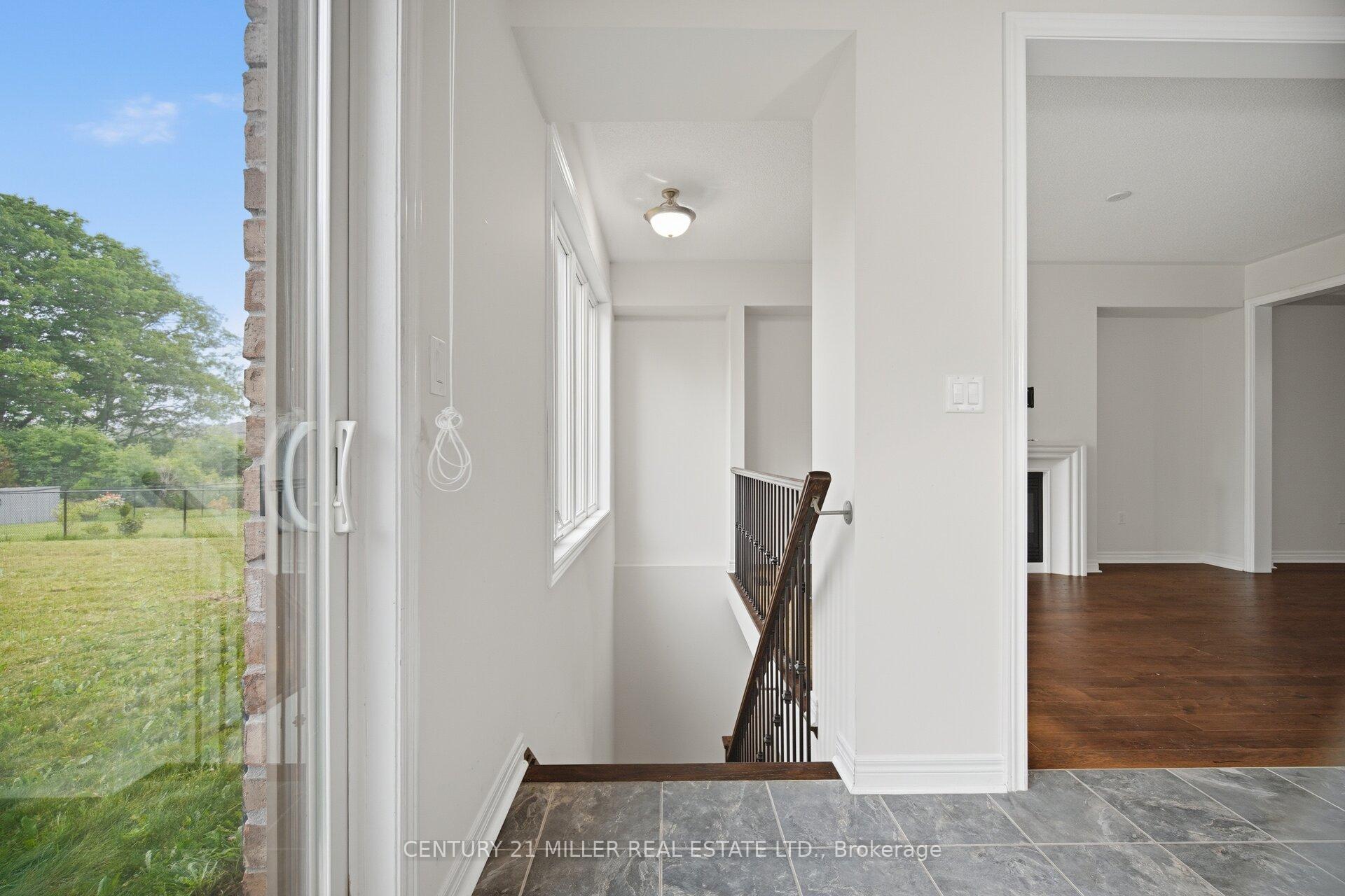 Photo 37 of 2455 Village Common, Oakville, Bronte Creek — HOMEH