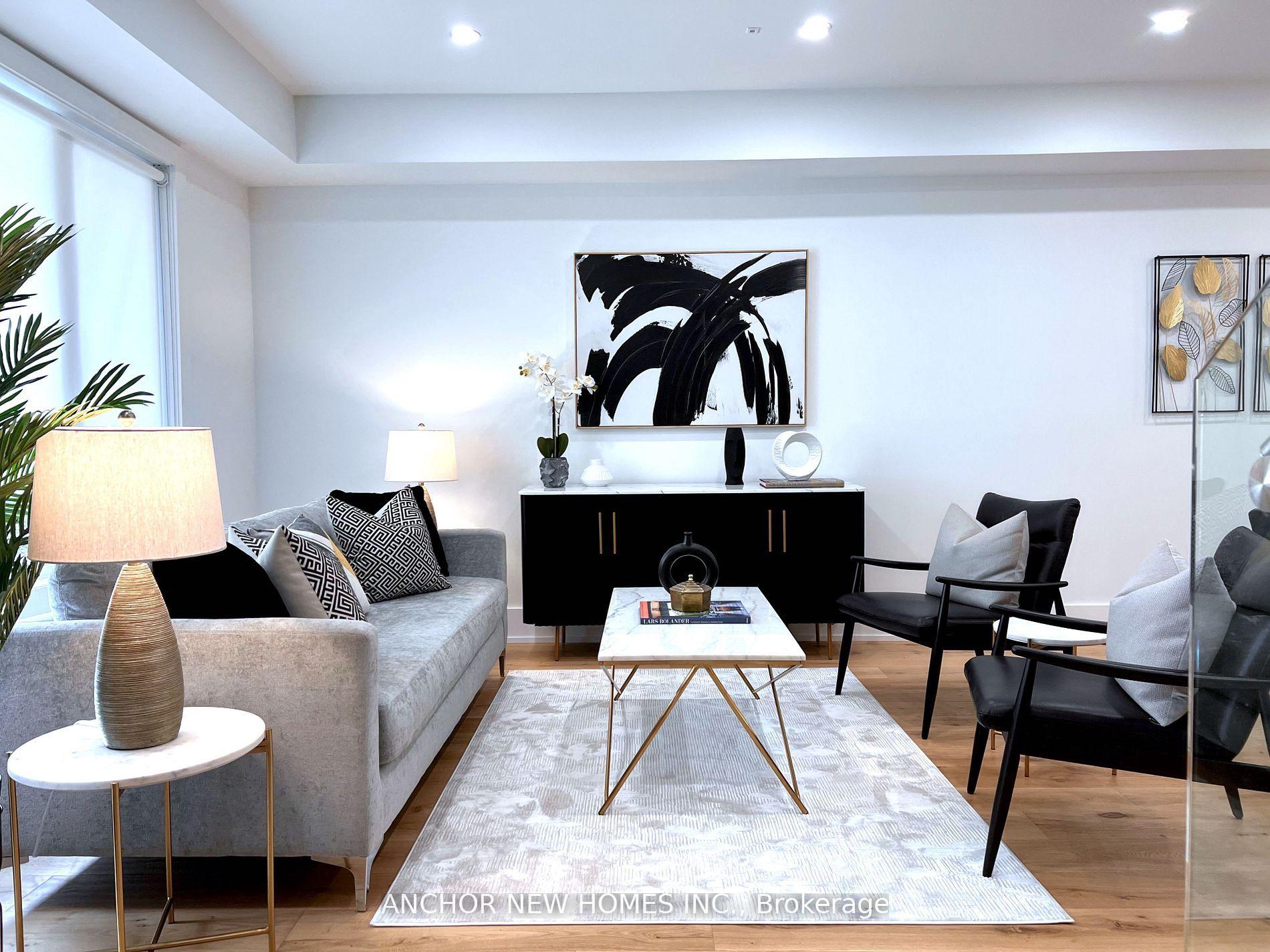 Photo 4 of 257 Chisholm Avenue, Toronto, Woodbine-Lumsden — HOMEH