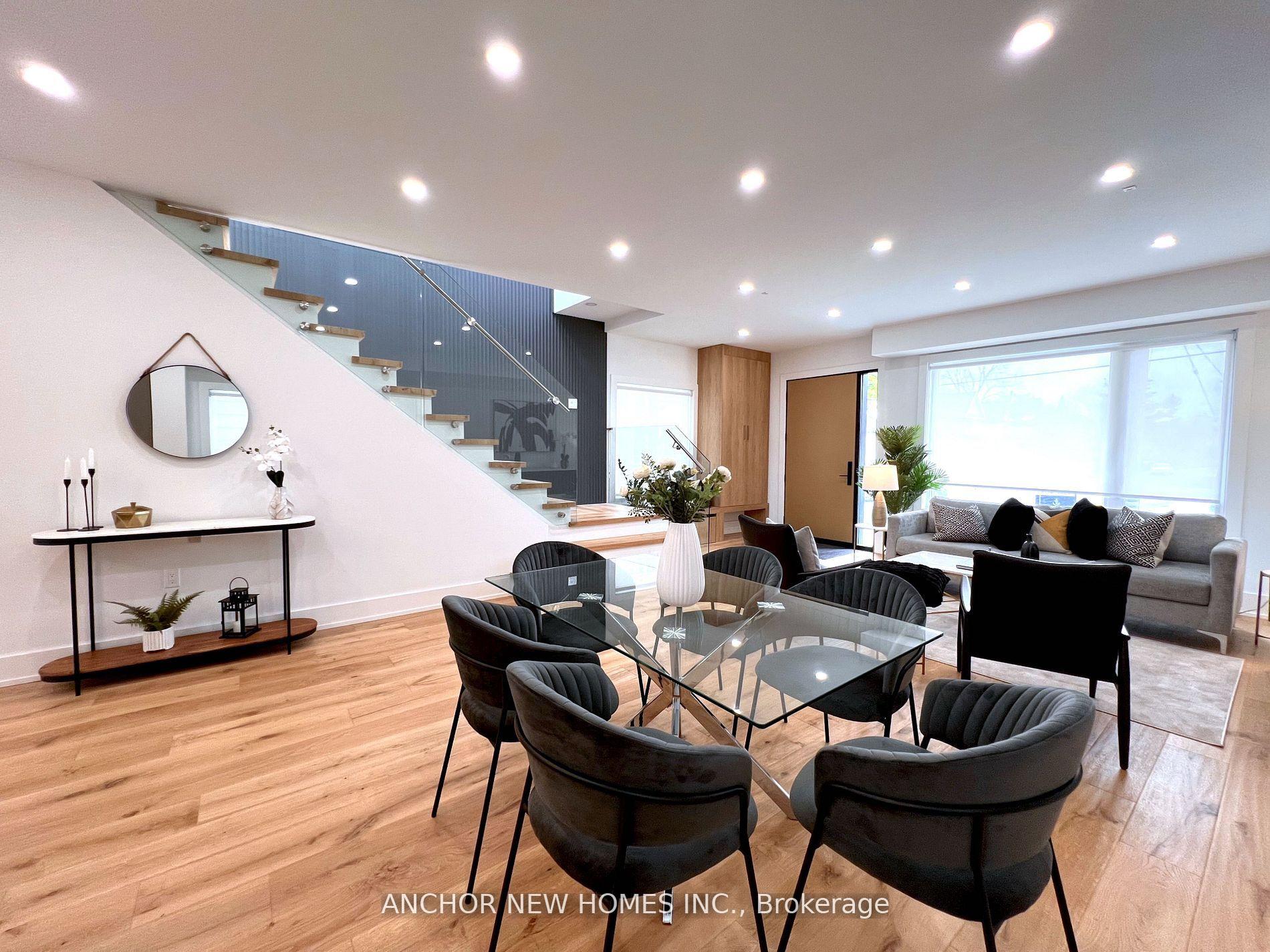 Photo 7 of 257 Chisholm Avenue, Toronto, Woodbine-Lumsden — HOMEH