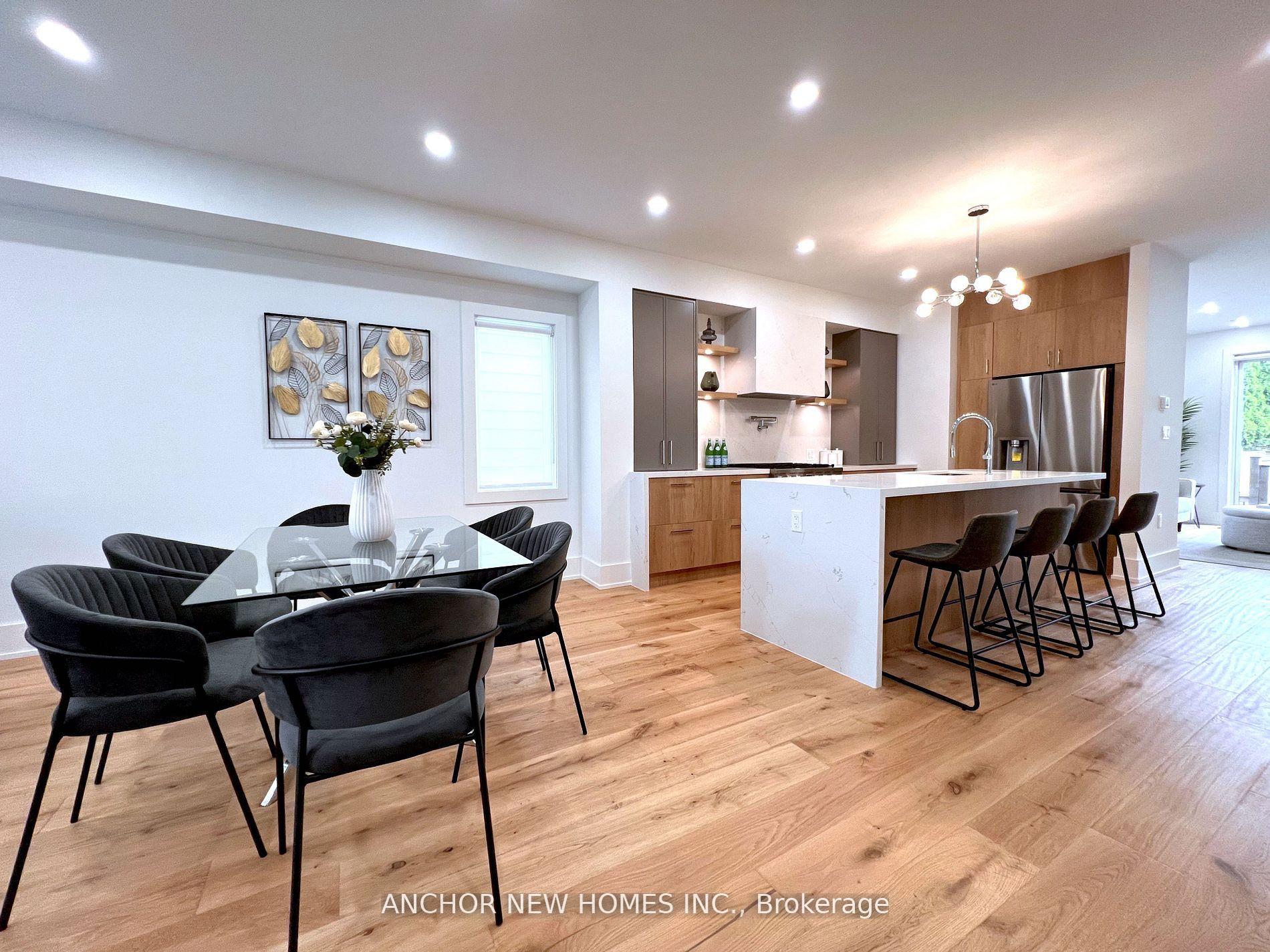 Photo 8 of 257 Chisholm Avenue, Toronto, Woodbine-Lumsden — HOMEH