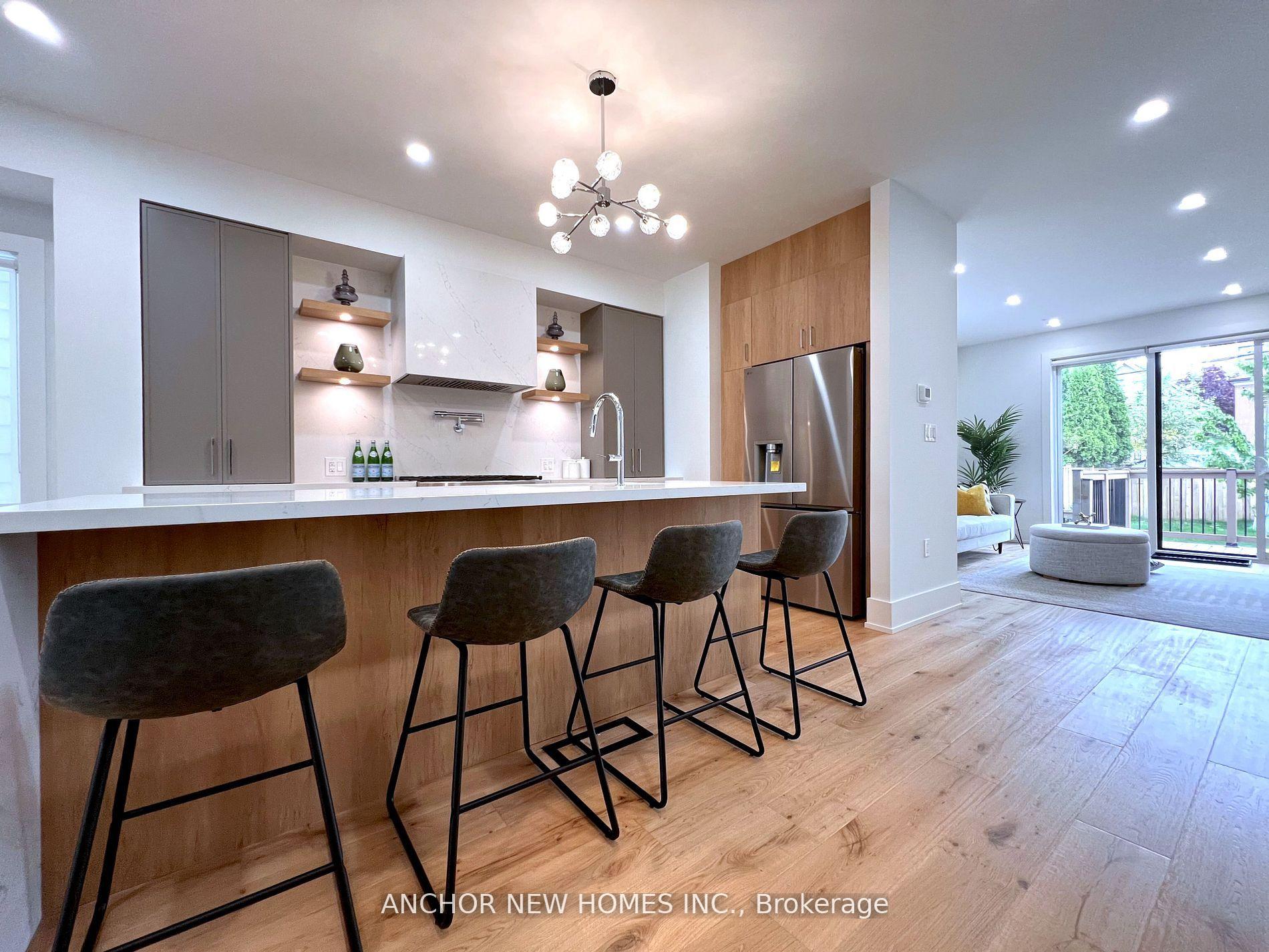 Photo 11 of 257 Chisholm Avenue, Toronto, Woodbine-Lumsden — HOMEH