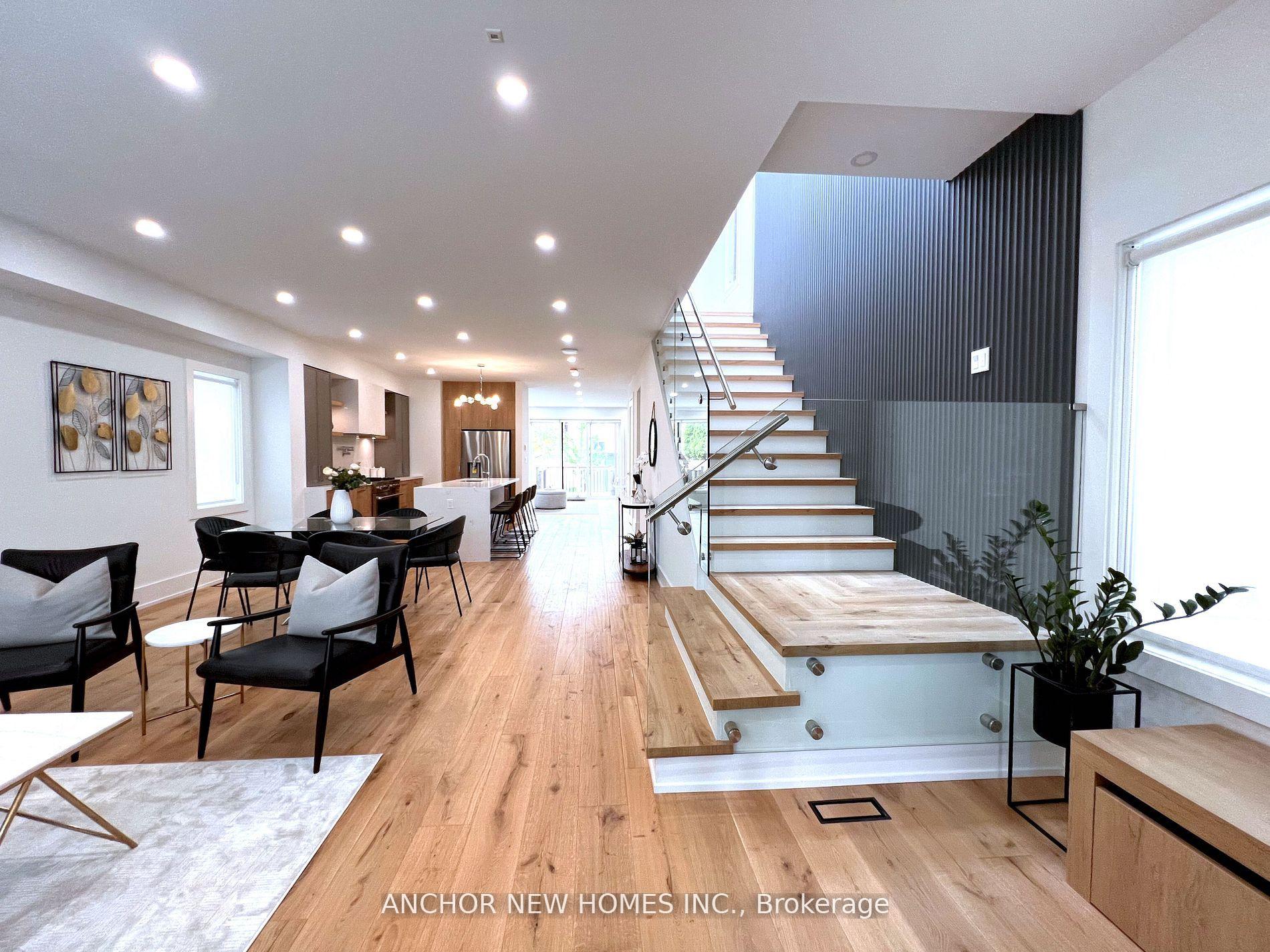 Photo 17 of 257 Chisholm Avenue, Toronto, Woodbine-Lumsden — HOMEH