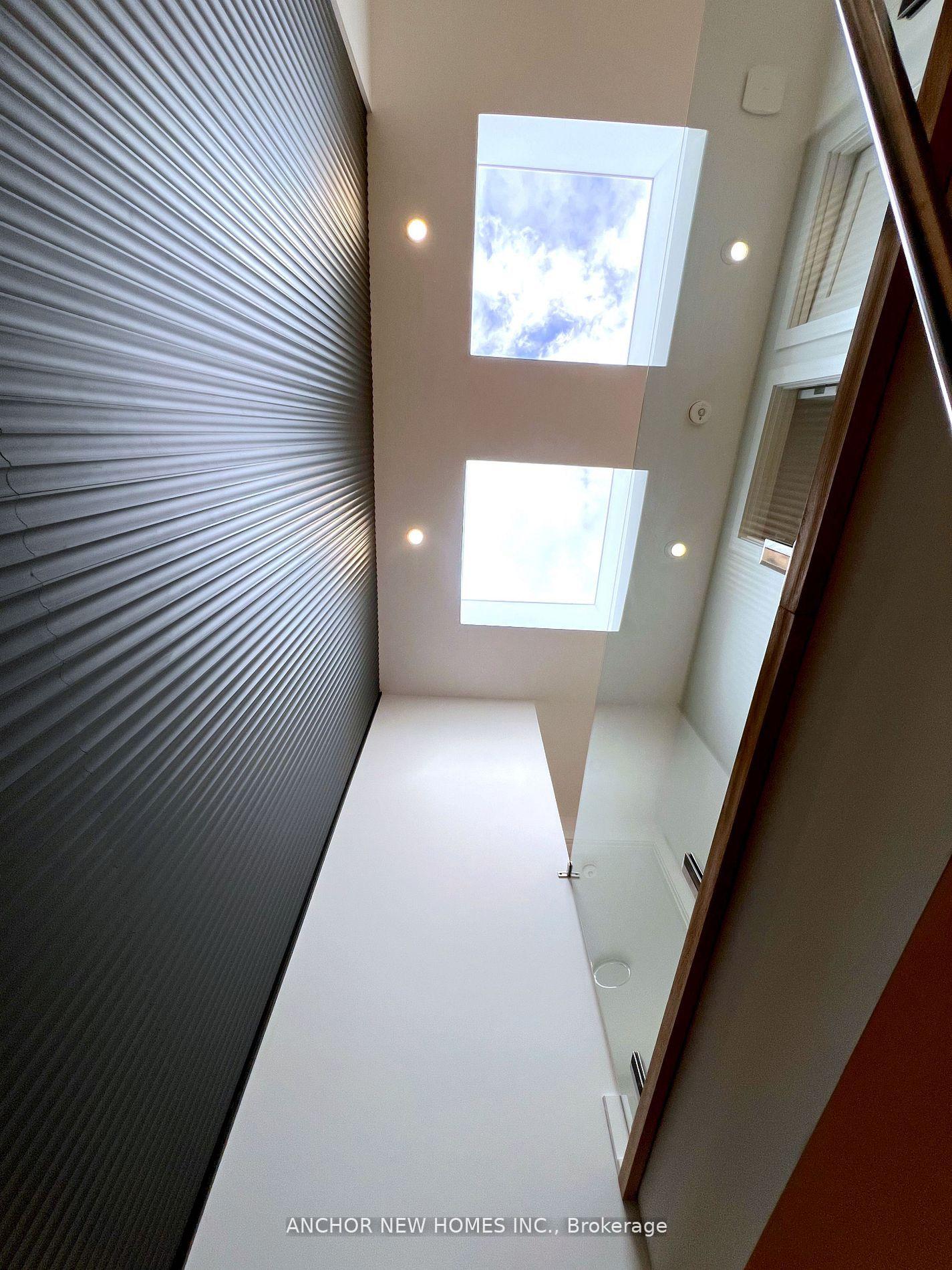 Photo 20 of 257 Chisholm Avenue, Toronto, Woodbine-Lumsden — HOMEH