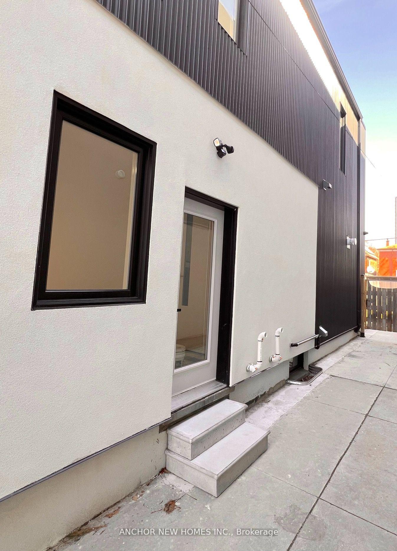 Photo 40 of 257 Chisholm Avenue, Toronto, Woodbine-Lumsden — HOMEH