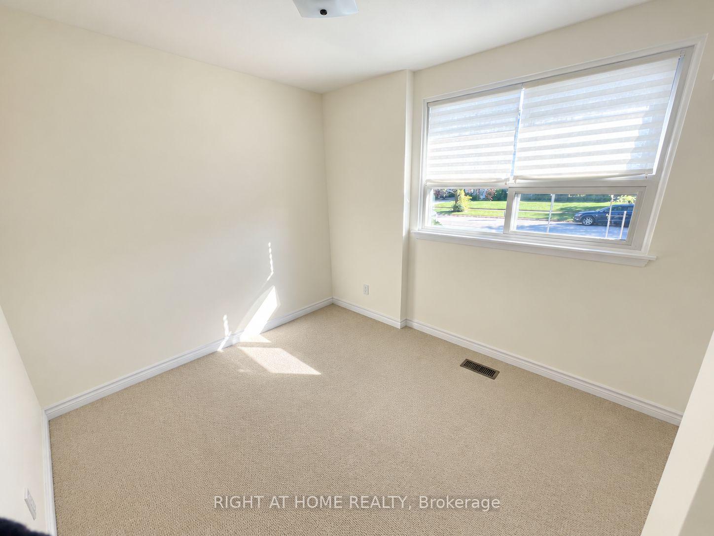 Photo 7 of 223 Ellendale Drive, Scarborough, Dorset Park — HOMEH