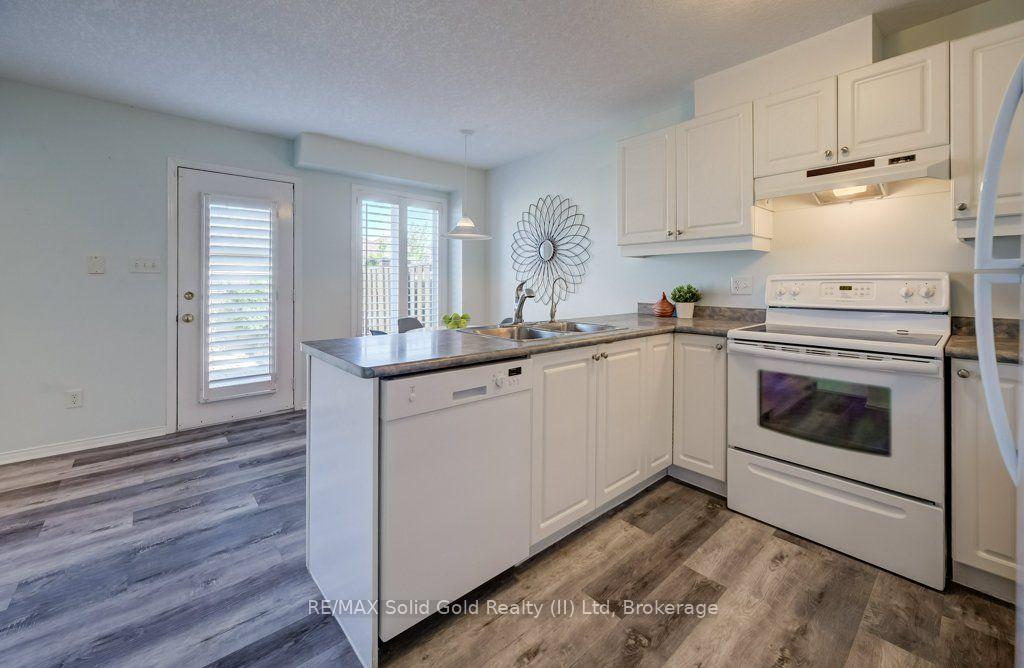 Photo 14 of 620 New Bedford Drive, Waterloo, Eastbridge — HOMEH