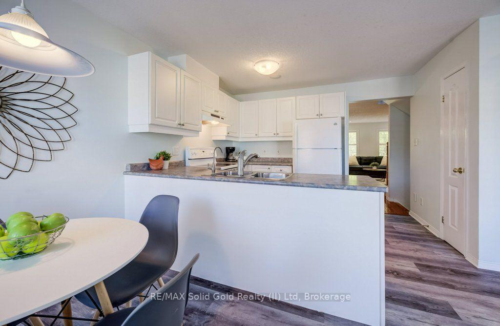 Photo 16 of 620 New Bedford Drive, Waterloo, Eastbridge — HOMEH
