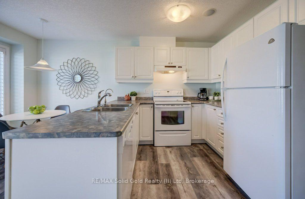 Photo 18 of 620 New Bedford Drive, Waterloo, Eastbridge — HOMEH