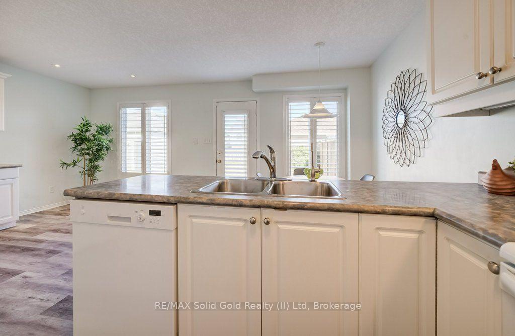 Photo 19 of 620 New Bedford Drive, Waterloo, Eastbridge — HOMEH