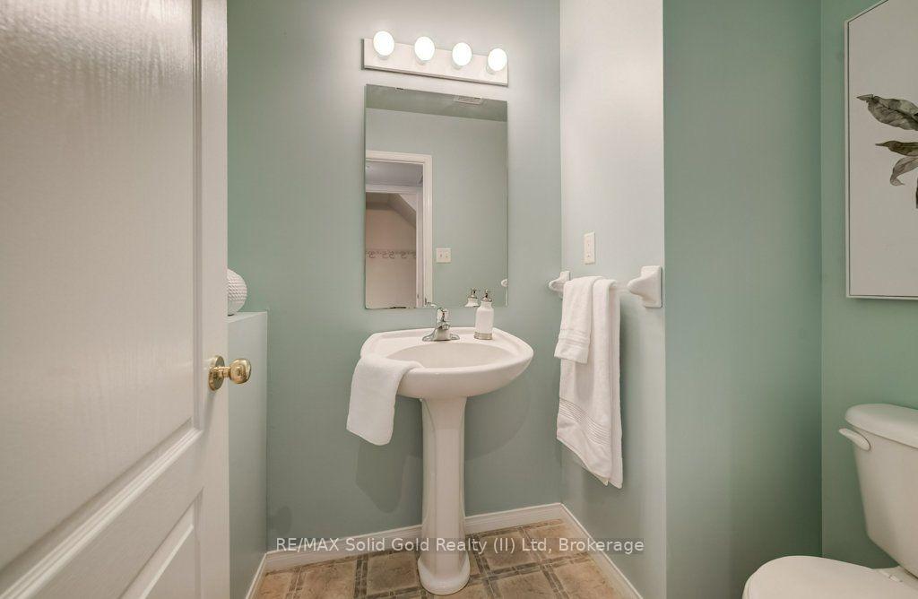 Photo 31 of 620 New Bedford Drive, Waterloo, Eastbridge — HOMEH