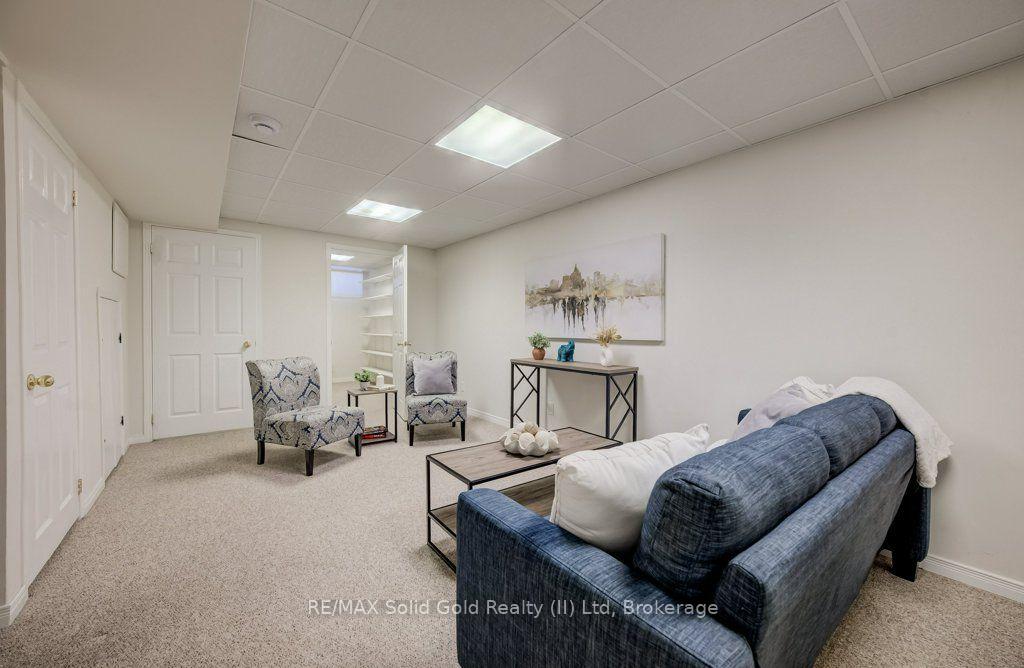Photo 32 of 620 New Bedford Drive, Waterloo, Eastbridge — HOMEH
