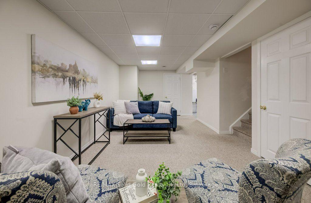 Photo 33 of 620 New Bedford Drive, Waterloo, Eastbridge — HOMEH