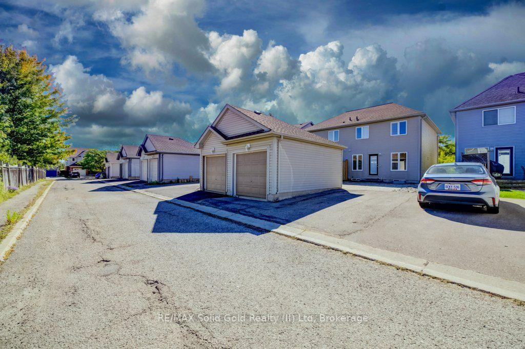 Photo 41 of 620 New Bedford Drive, Waterloo, Eastbridge — HOMEH