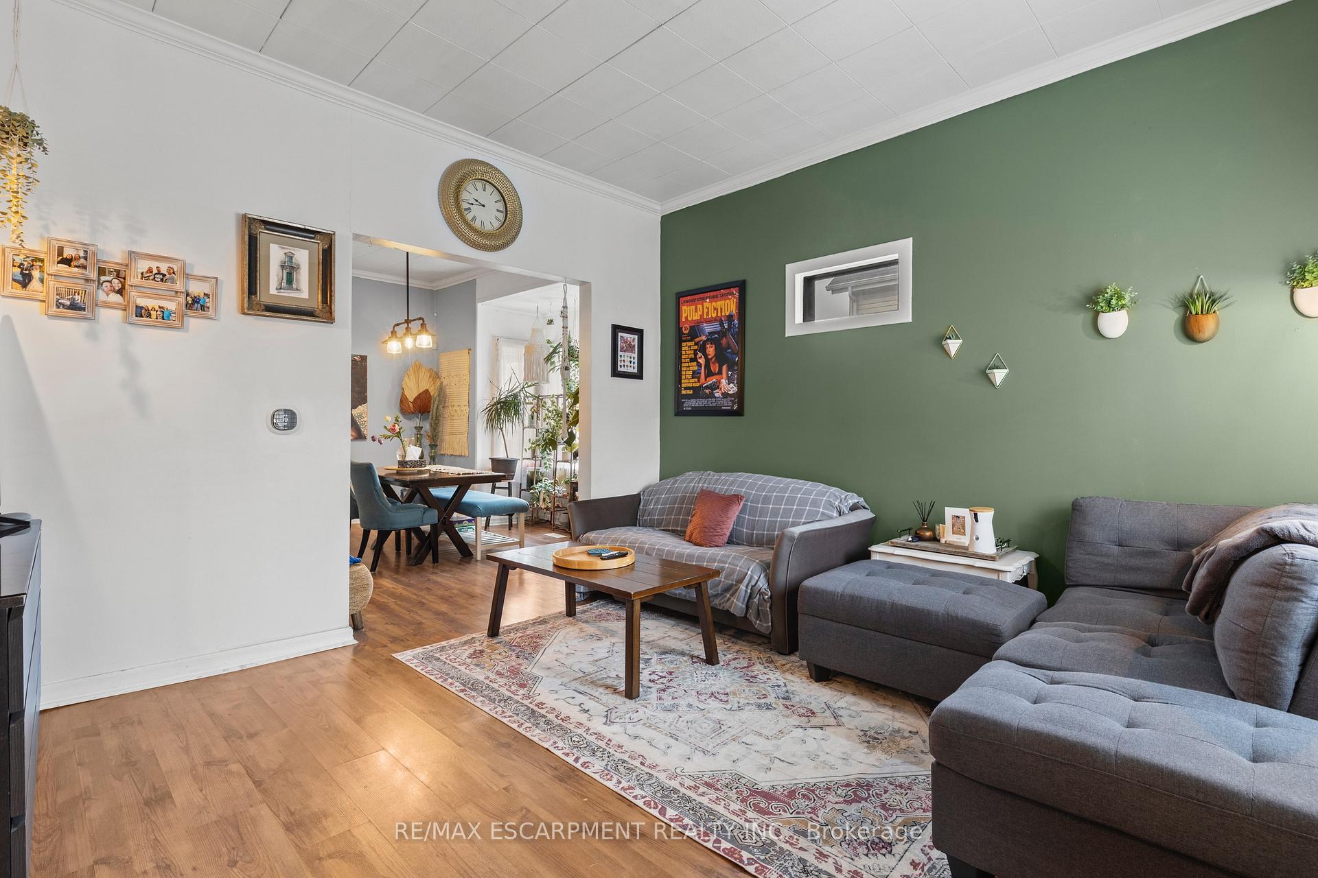 Photo 5 of 4774 Saint Clair Avenue, Niagara Falls, Downtown — HOMEH