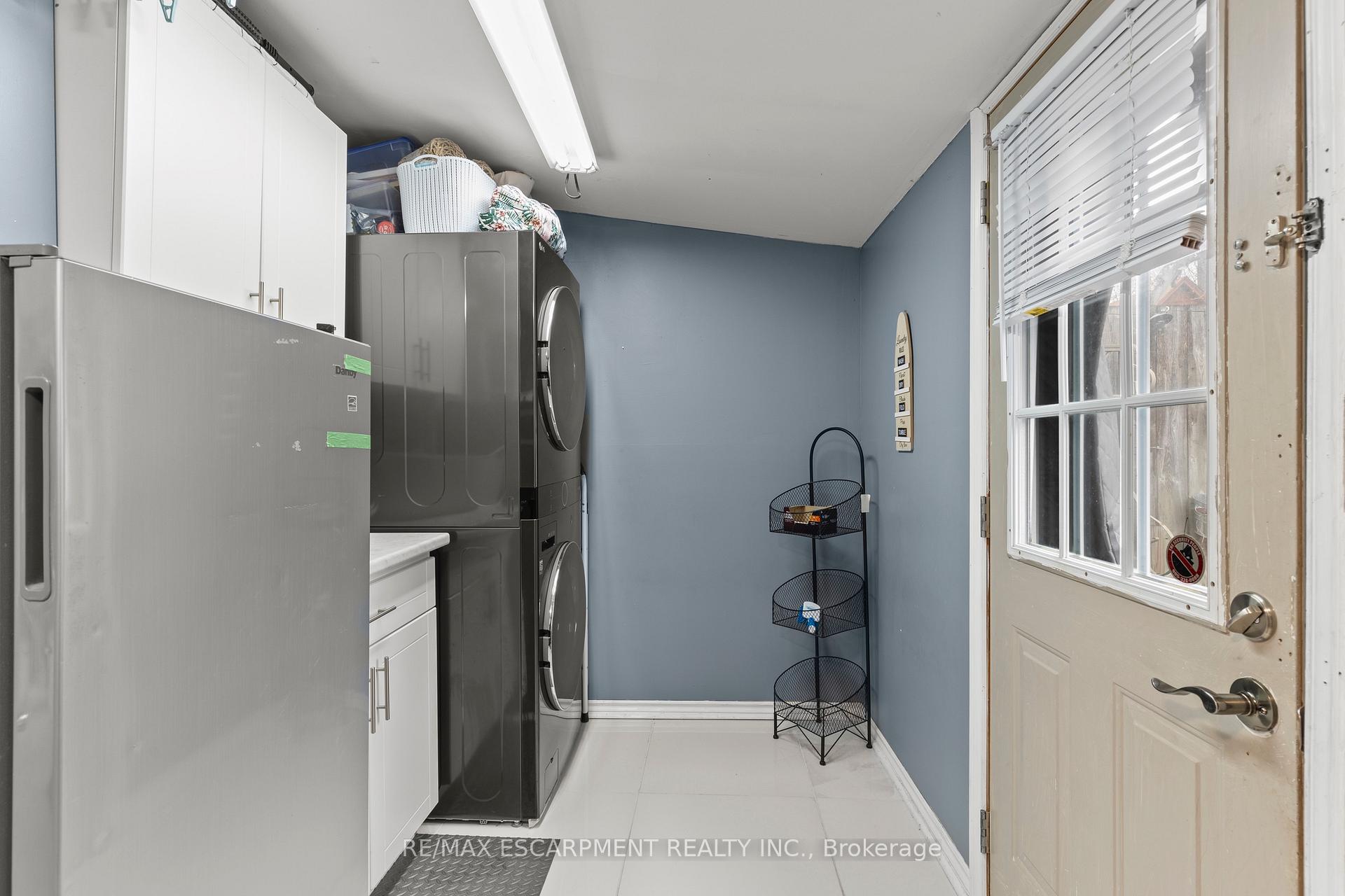 Photo 19 of 4774 Saint Clair Avenue, Niagara Falls, Downtown — HOMEH
